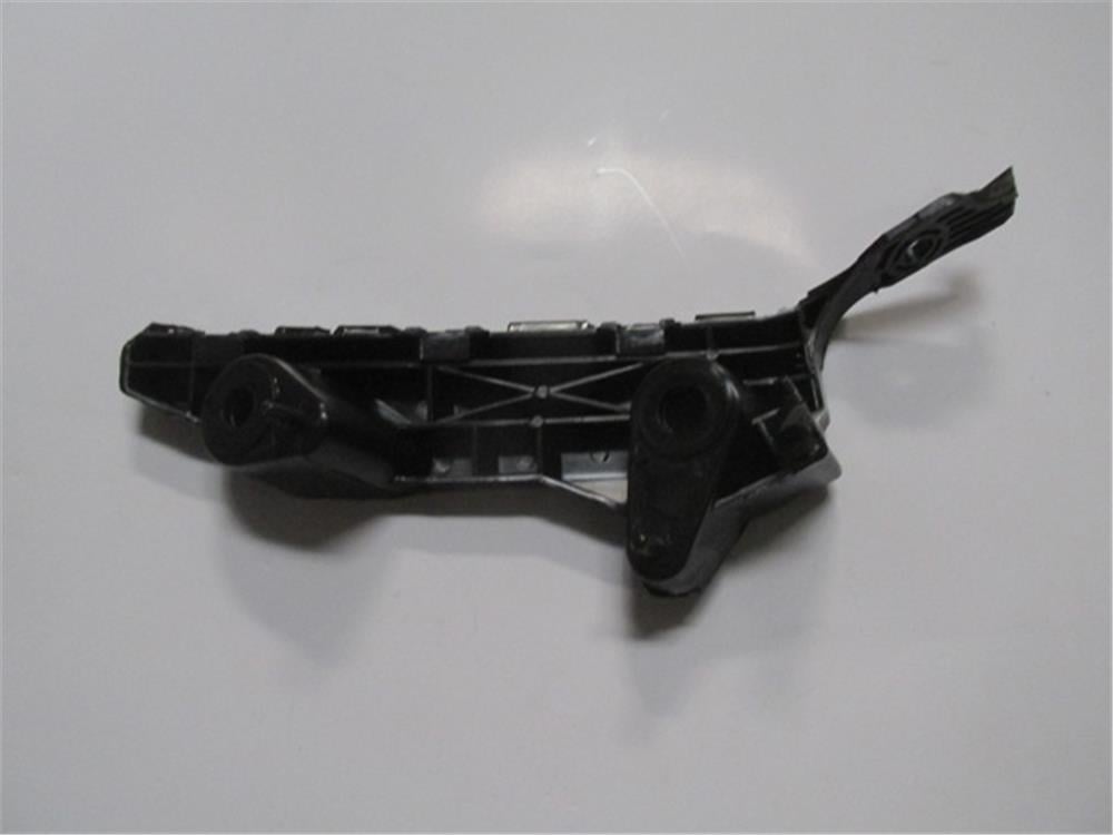 MAZDA 3- SD/HB- 2014-2016- ÖN TAMPON BRAKETİ SAĞ TARAF (PLASTİK)