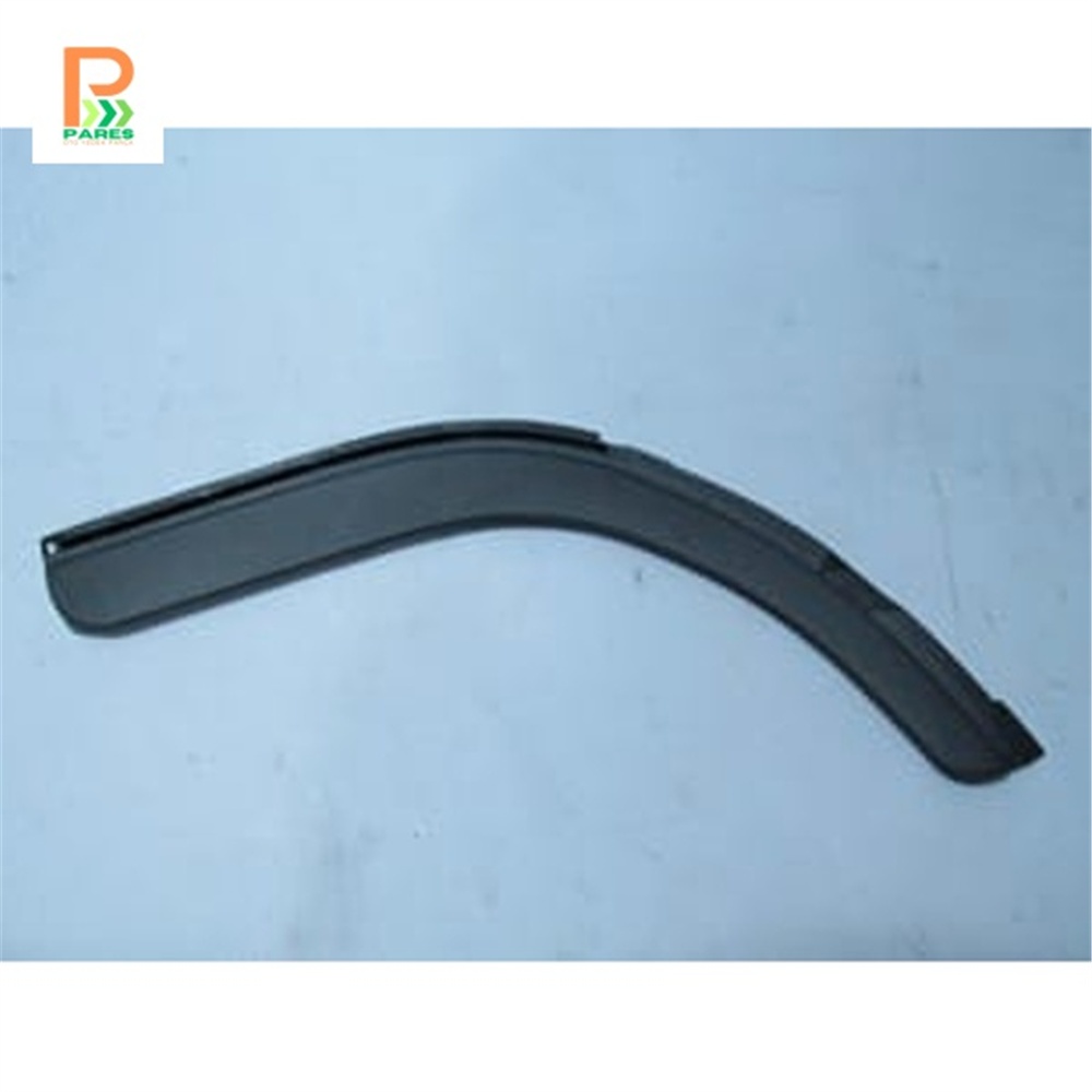 MITSUBISHI CANTER- FUSO- 2006-2012- ÇAMURLUK AĞZI PLASTİĞİ SAĞ TARAF (FE711/839/859E/859G) (BFN)