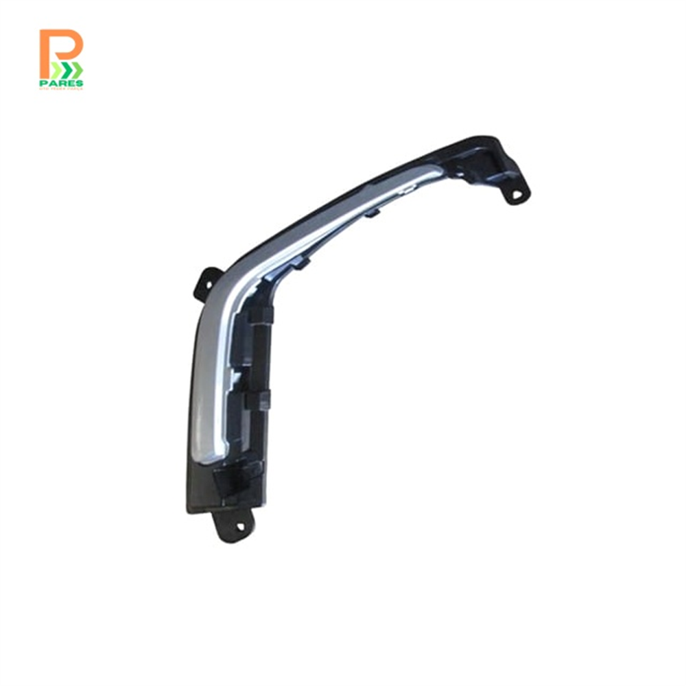 OEM NO 1607809580 UYUMLU PEUGEOT 308 11/13 SİS LAMBA ÇERÇEVESİ SOL SİYAH/ÇITASI GÜMÜŞ GRİ 
