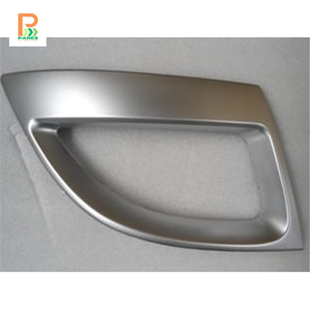 RENAULT GRAND SCENIC- 3- 2020-2012- ÖN TAMPON PANJURU DIŞ ÇERÇEVESİ SAĞ TARAF GÜMÜŞ 