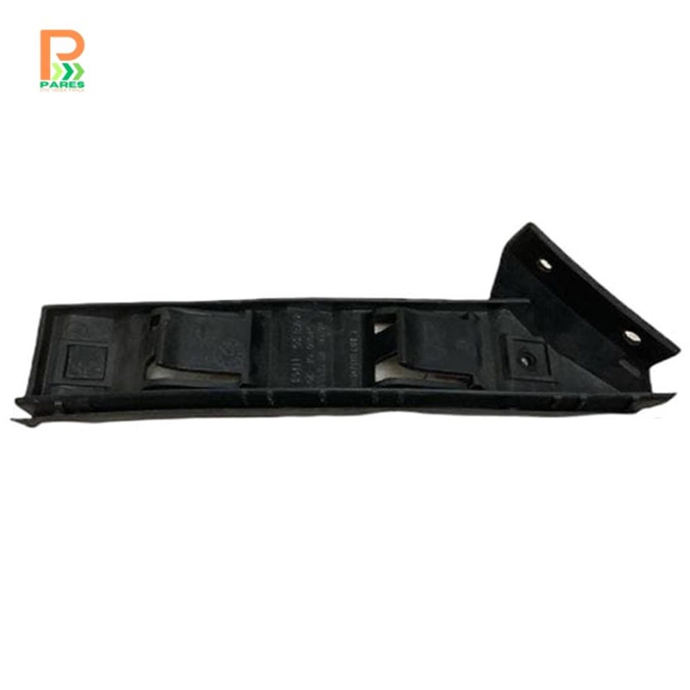 SEAT LEON- 99/05; ÖN TAMPON BRAKETİ SAĞ