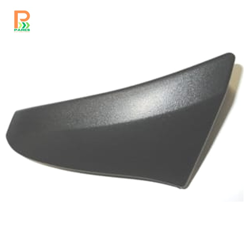 SUZUKI GRAND VITARA- 1998-2002- ÖN TAMPON YAN UÇ PLASTİĞİ SAĞ TARAF (KÖŞE UÇ KISMA TAKILAN) SİYAH