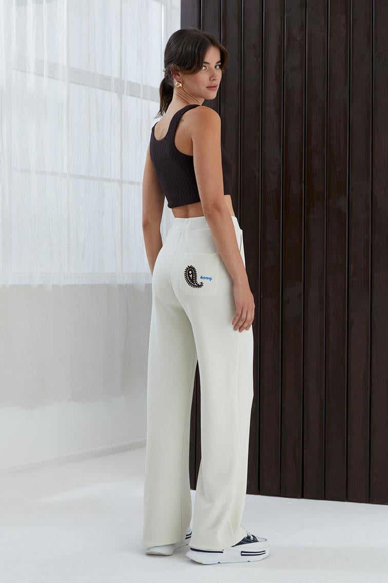 Nakış Cep Detaylı Krem Pantolon