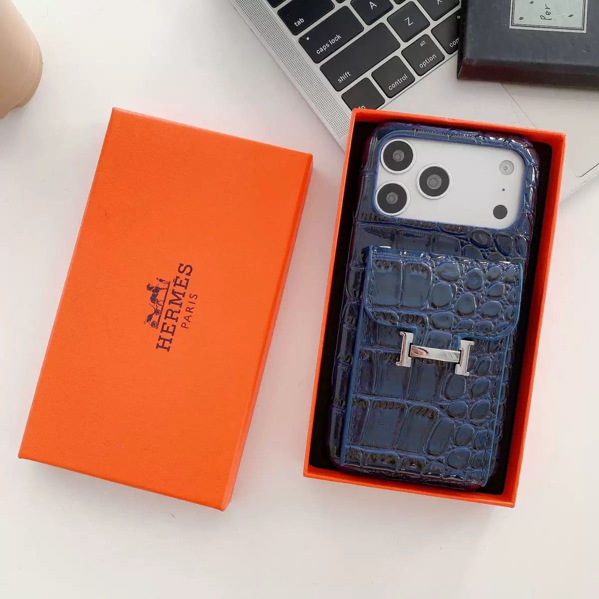 Crocodile Luxe Deri Kartlıklı Premium Kılıf Lacivert Renkli