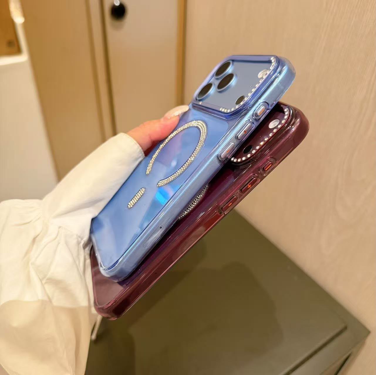 Crystal Aura Taşlı M‑Safe Silikon Kılıf Cherry Renkli