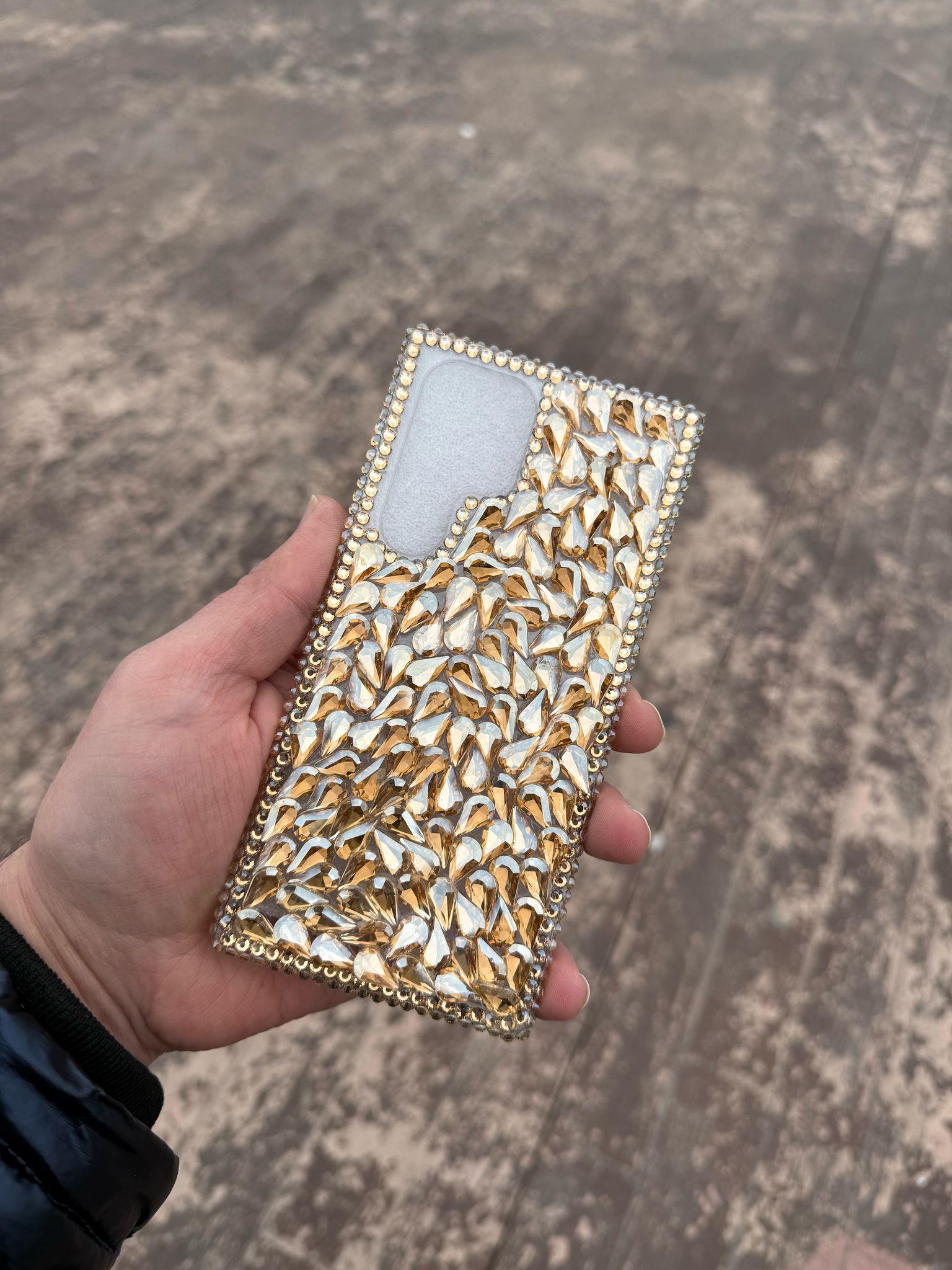 Full Orijinal Taşlı Exclusive Silikon Kenarlı Telefon Kılıfı Gold Renkli