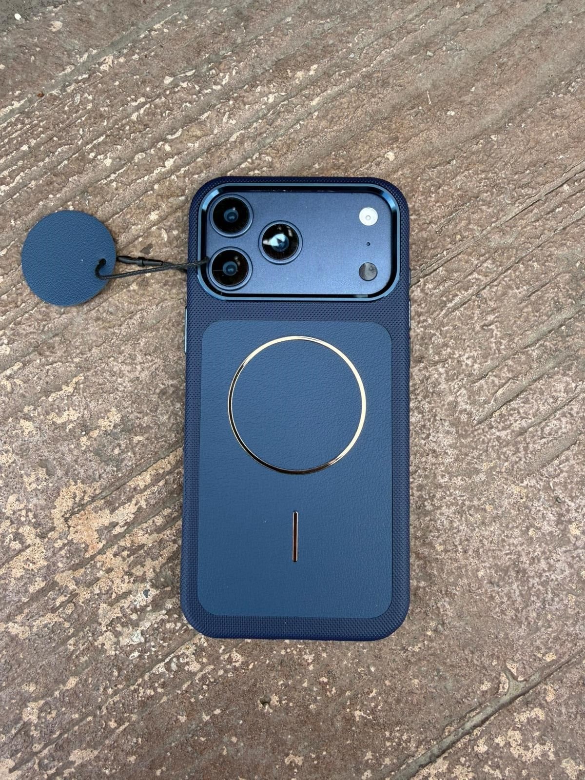 Glossy Leather Magsafe Özellikli Kamera Korumalı Kılıf Lacivert Renkli