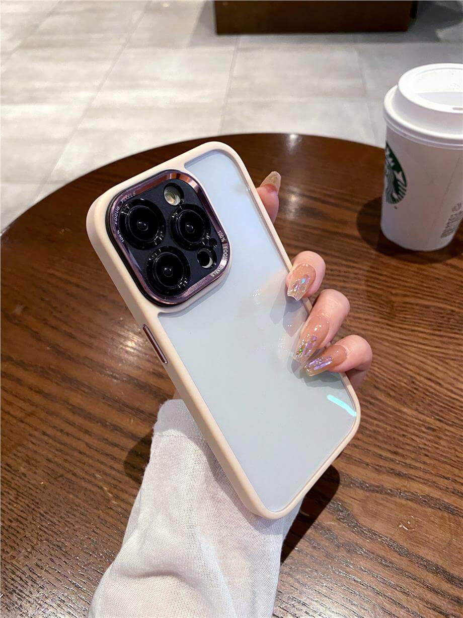 Kamera Korumalı Sararmaz Plexi Cam Krom Çerçeveli Luxury Telefon Kılıfı Pembe Renkli