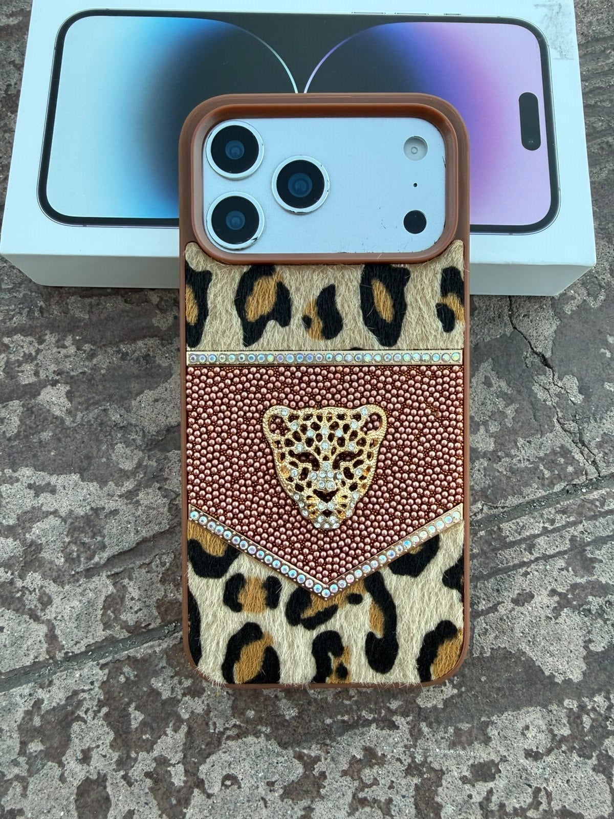 NewLeo Luxe Leopar Motifli Taşlı Kılıf Kahve Renkli