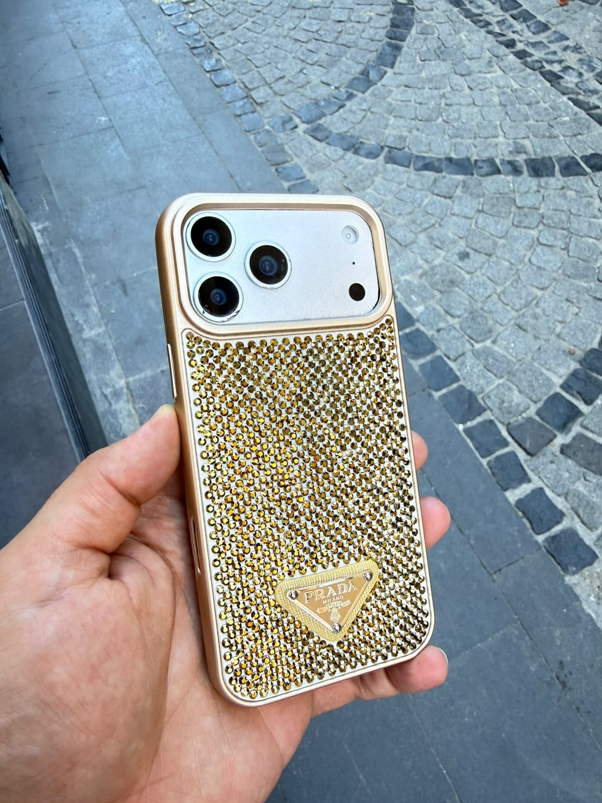 PRD Taşlı Luxury iPhone Kılıfı Gold Renkli