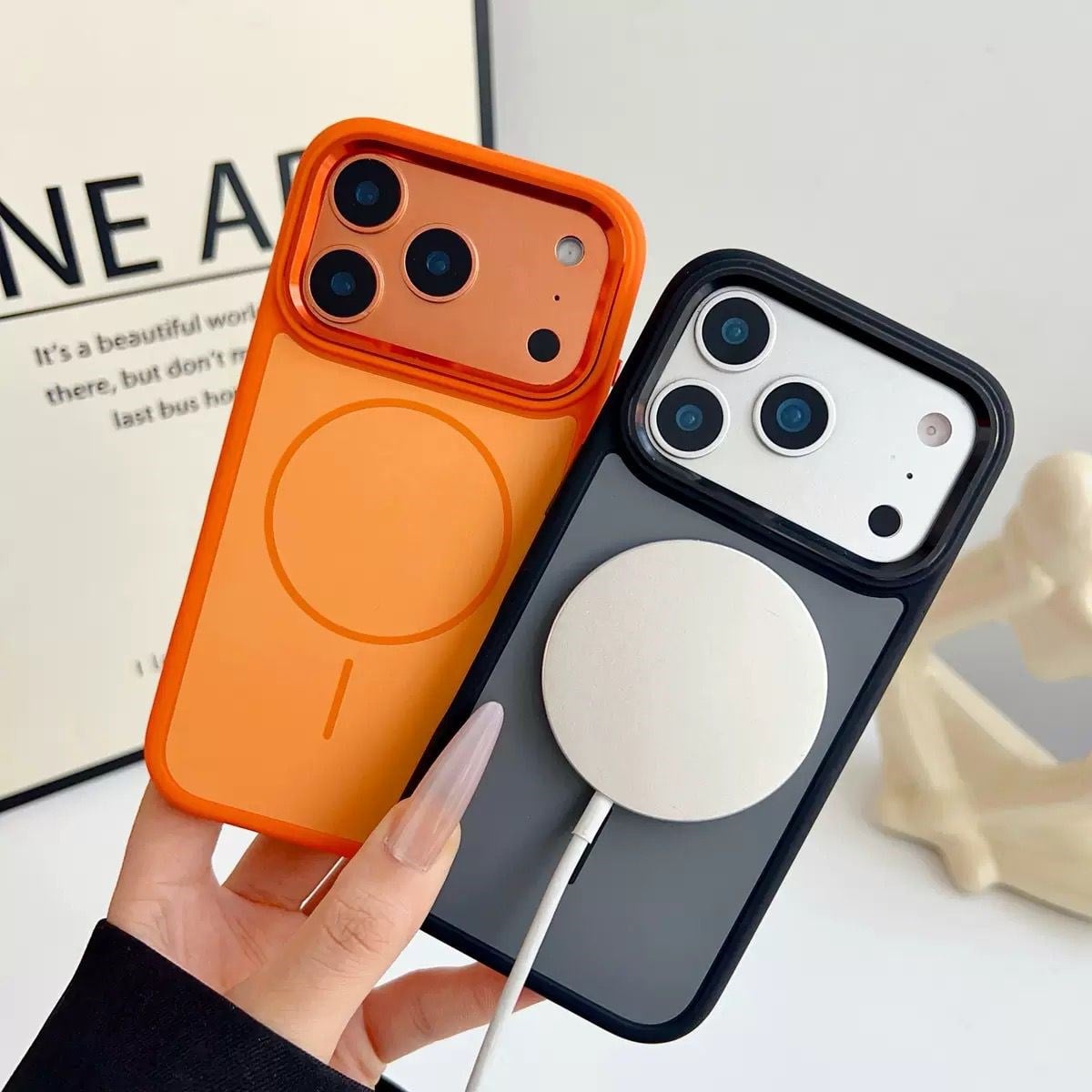 SoftArt Magsafe Özellikli Mat Silikon Kılıf Siyah Renkli