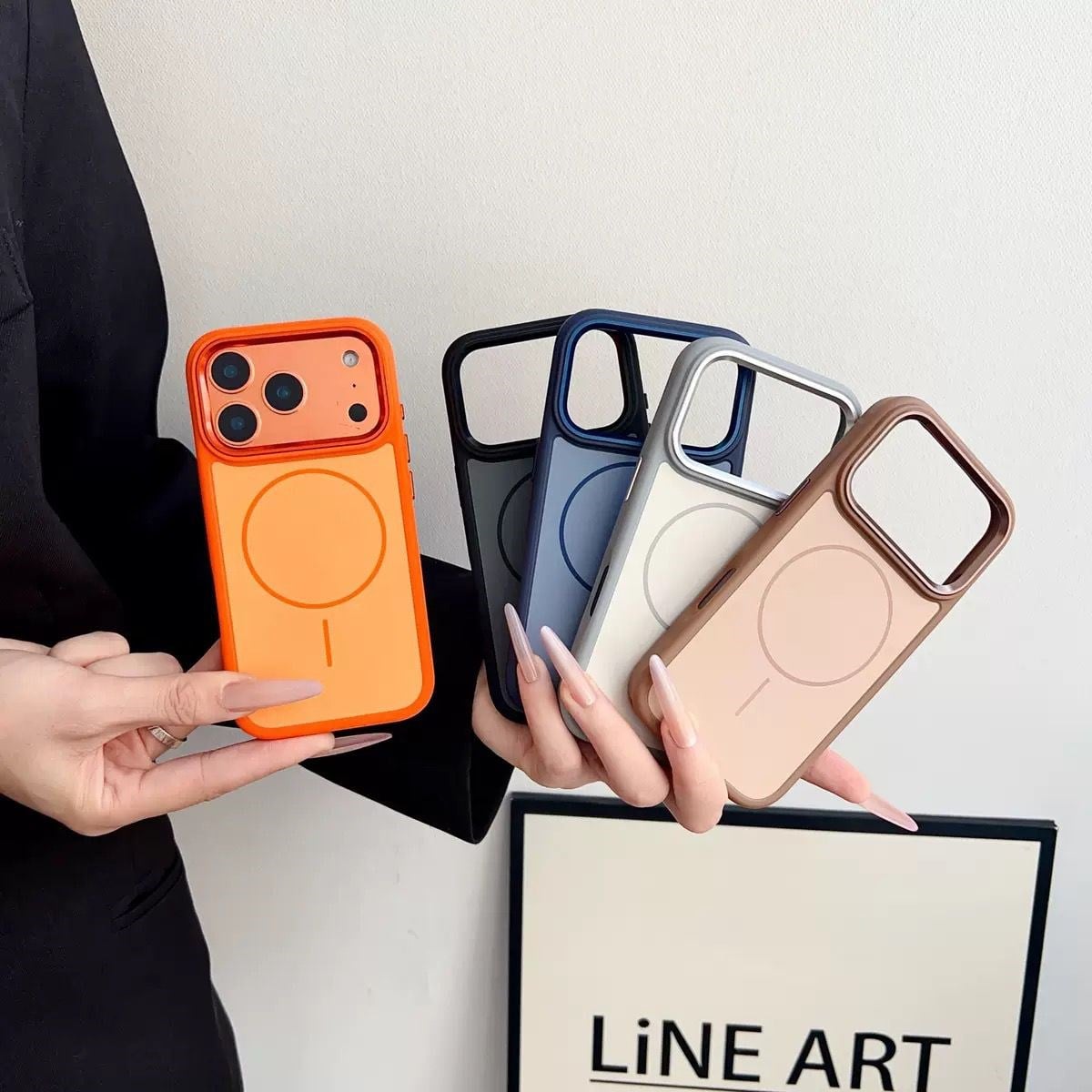 SoftArt Magsafe Özellikli Mat Silikon Kılıf Siyah Renkli