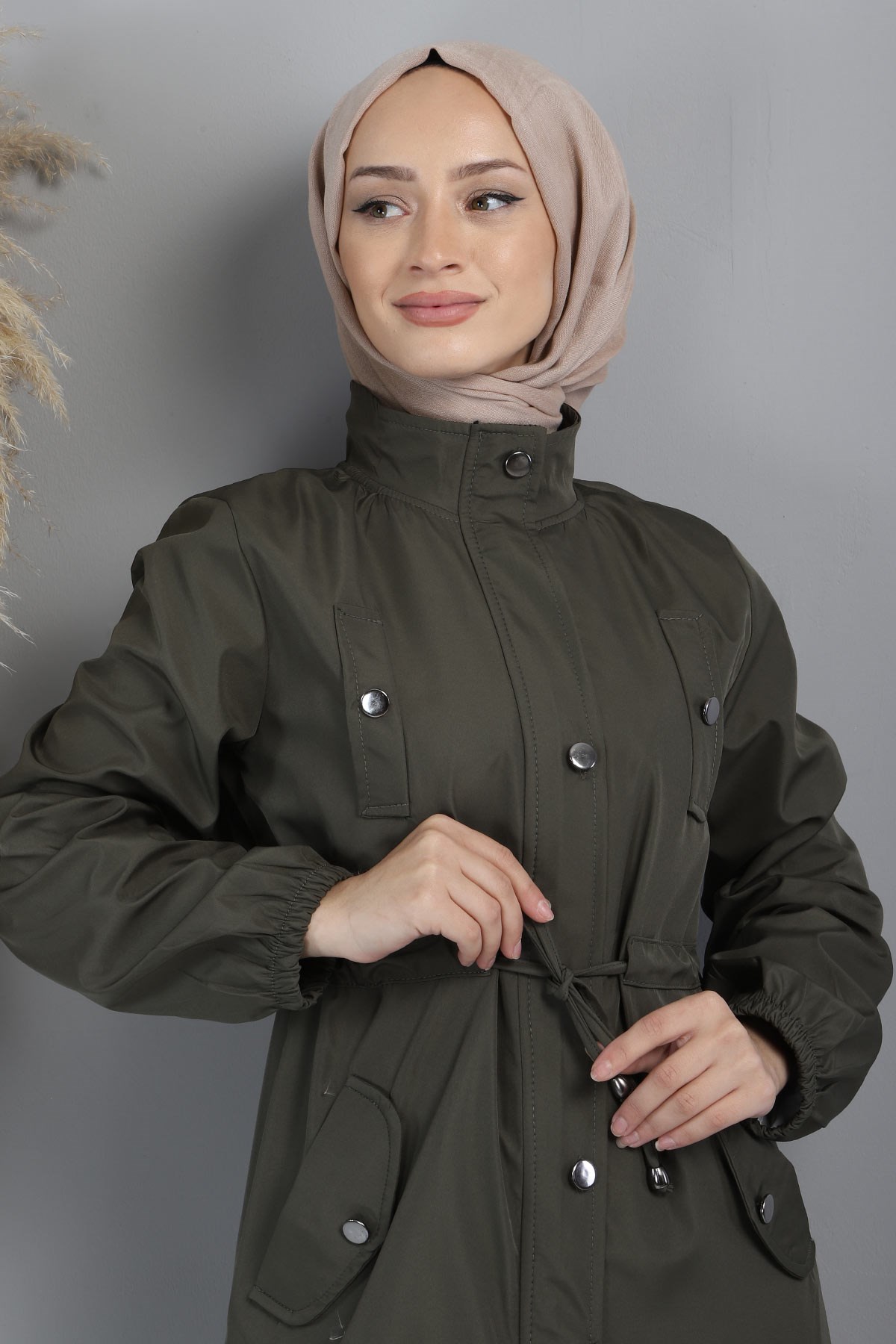 Beli Bağcıklı Fermuarlı Trençkot Haki 16500
