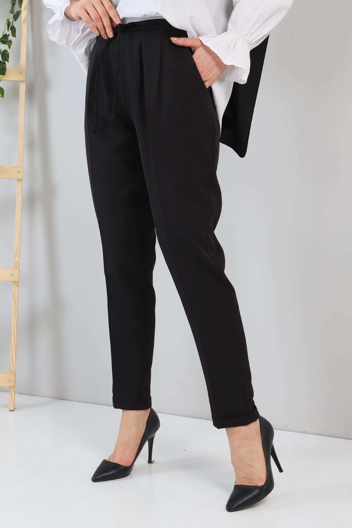 Beli Bağcıklı Kumaş Pantolon Siyah 10654