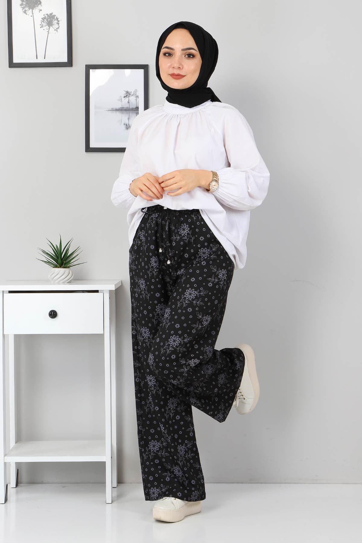 Beli Lastikli Çiçekli Pantolon Siyah 10779-4