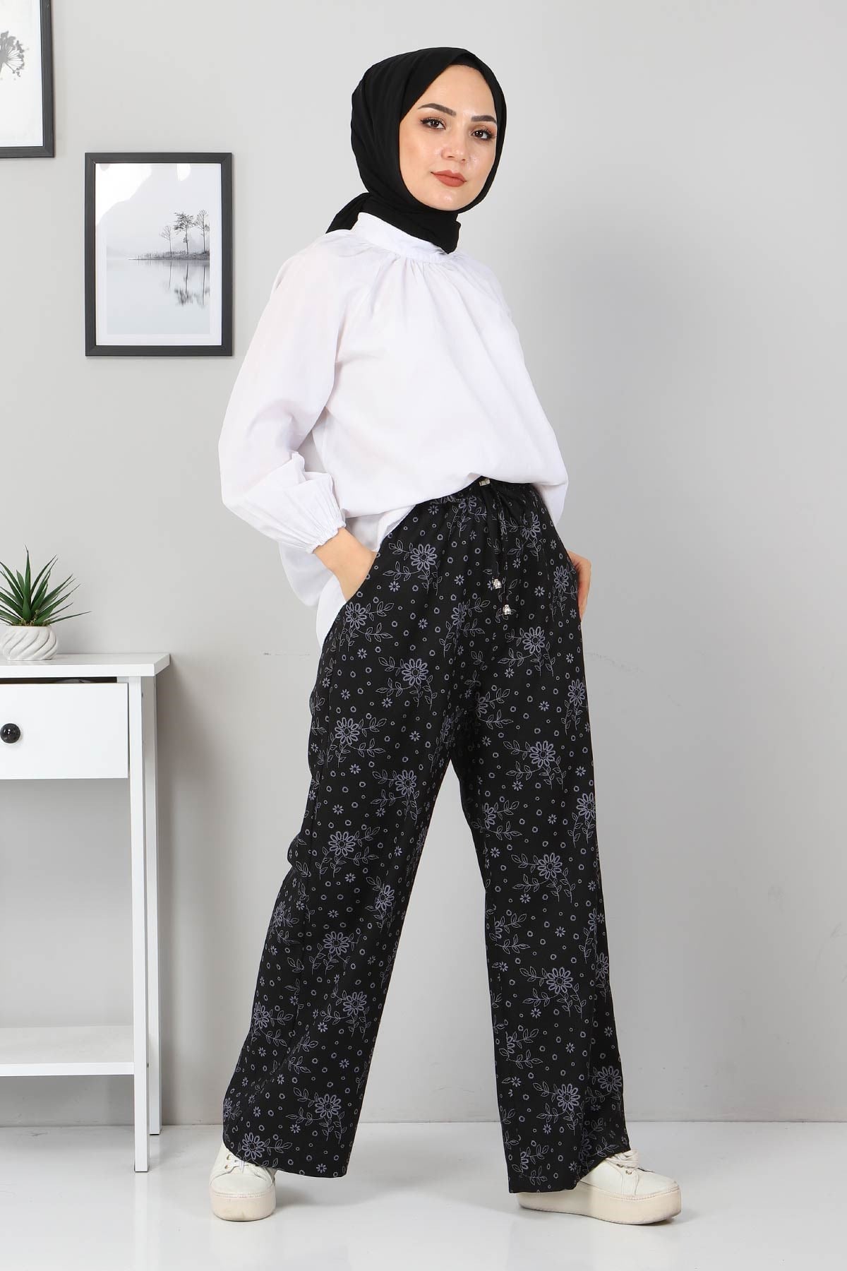 Beli Lastikli Çiçekli Pantolon Siyah 10779-4