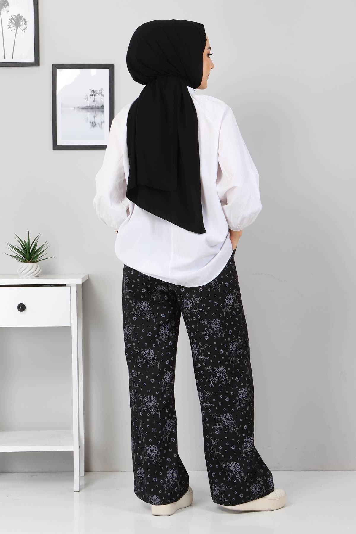 Beli Lastikli Çiçekli Pantolon Siyah 10779-4