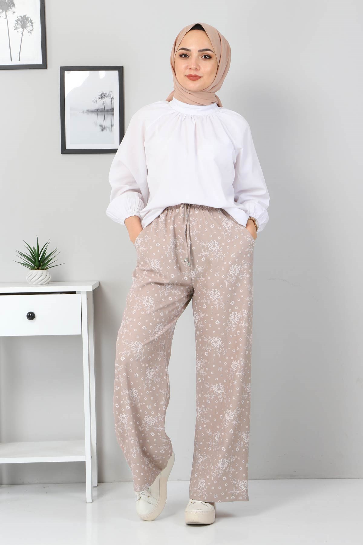 Beli Lastikli Çiçekli Pantolon Vizon 10779-4