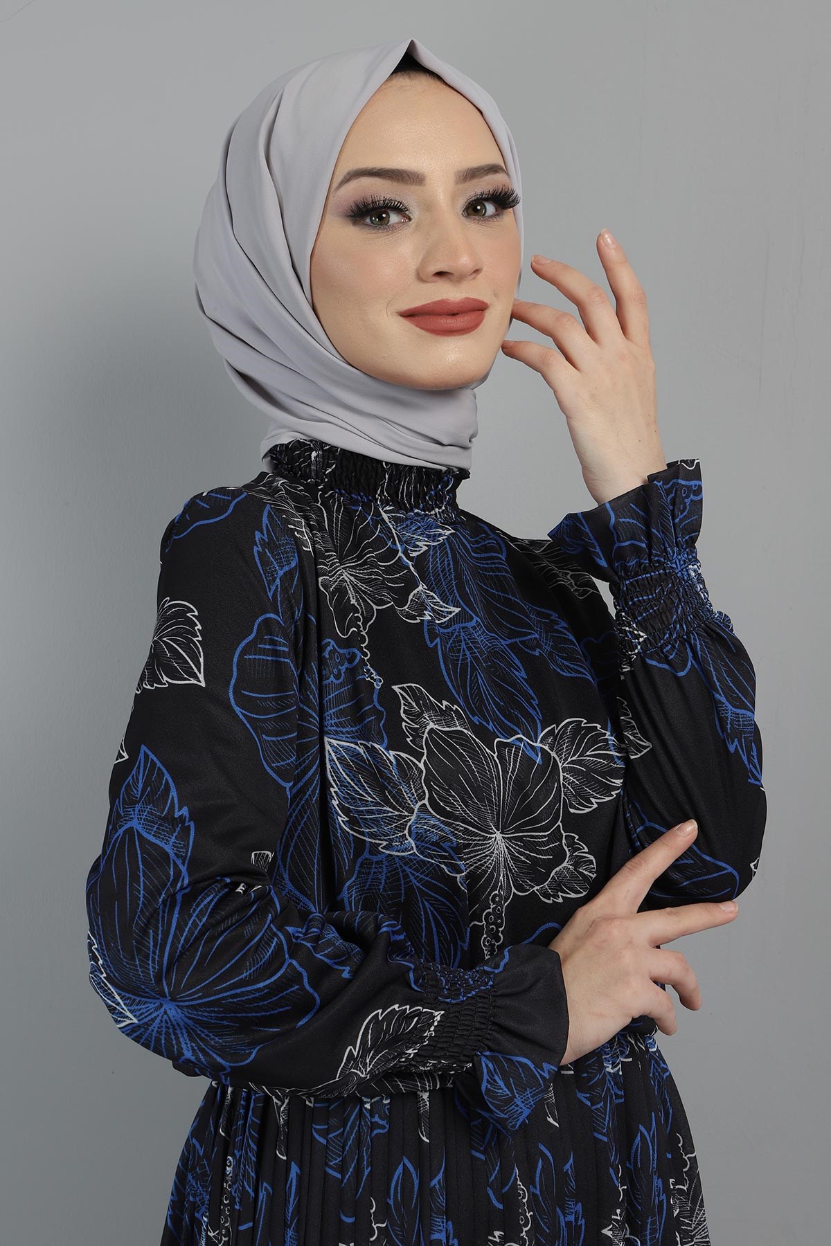 Çiçekli Pileli Elbise Siyah 14400