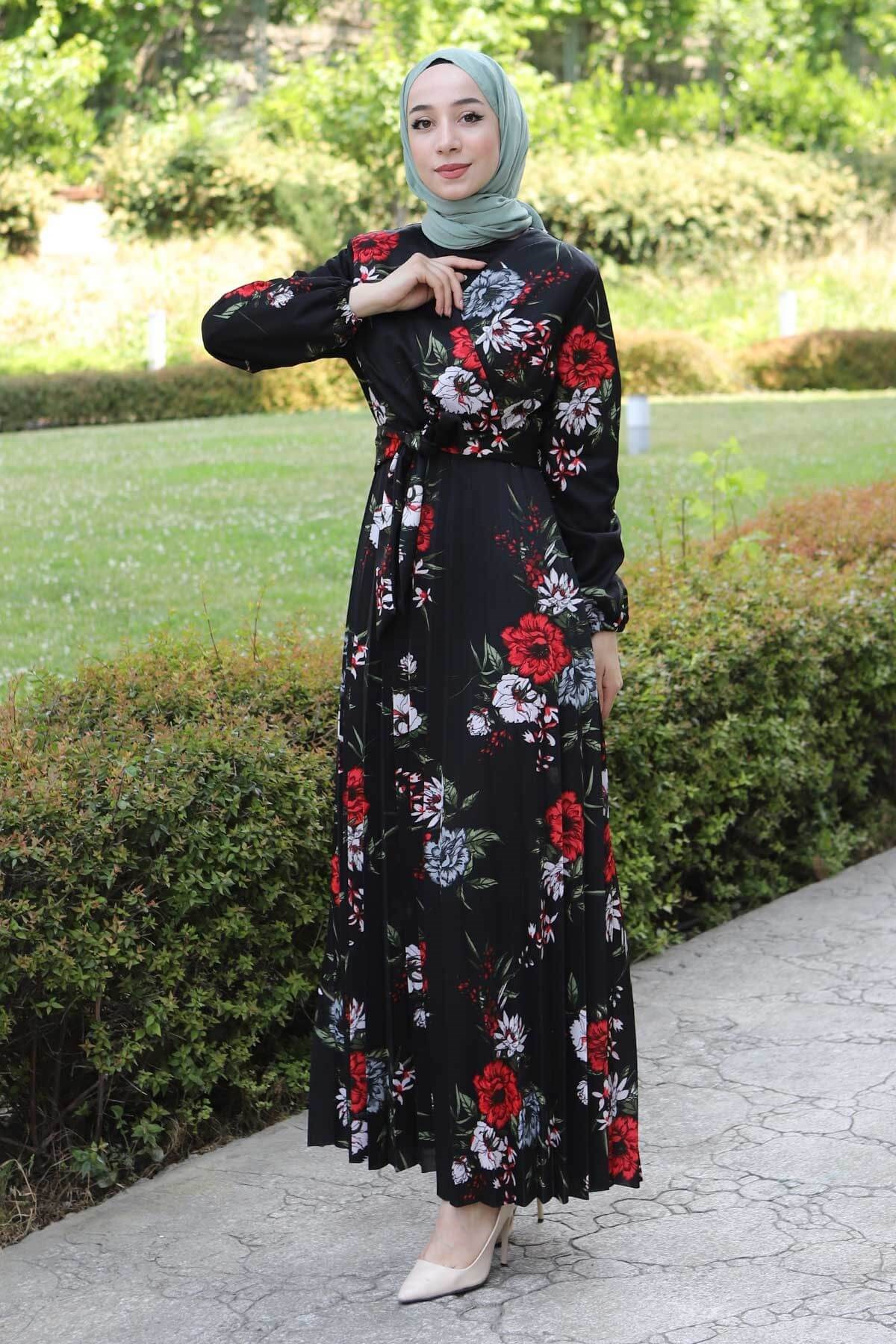 Çiçekli Pileli Elbise Siyah 14700