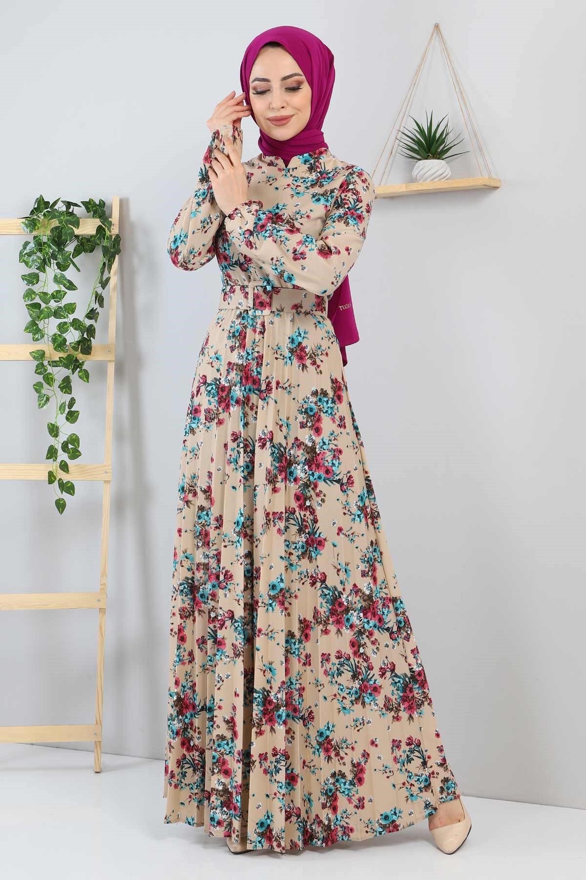 Çiçekli Piliseli Elbise Bej 9754