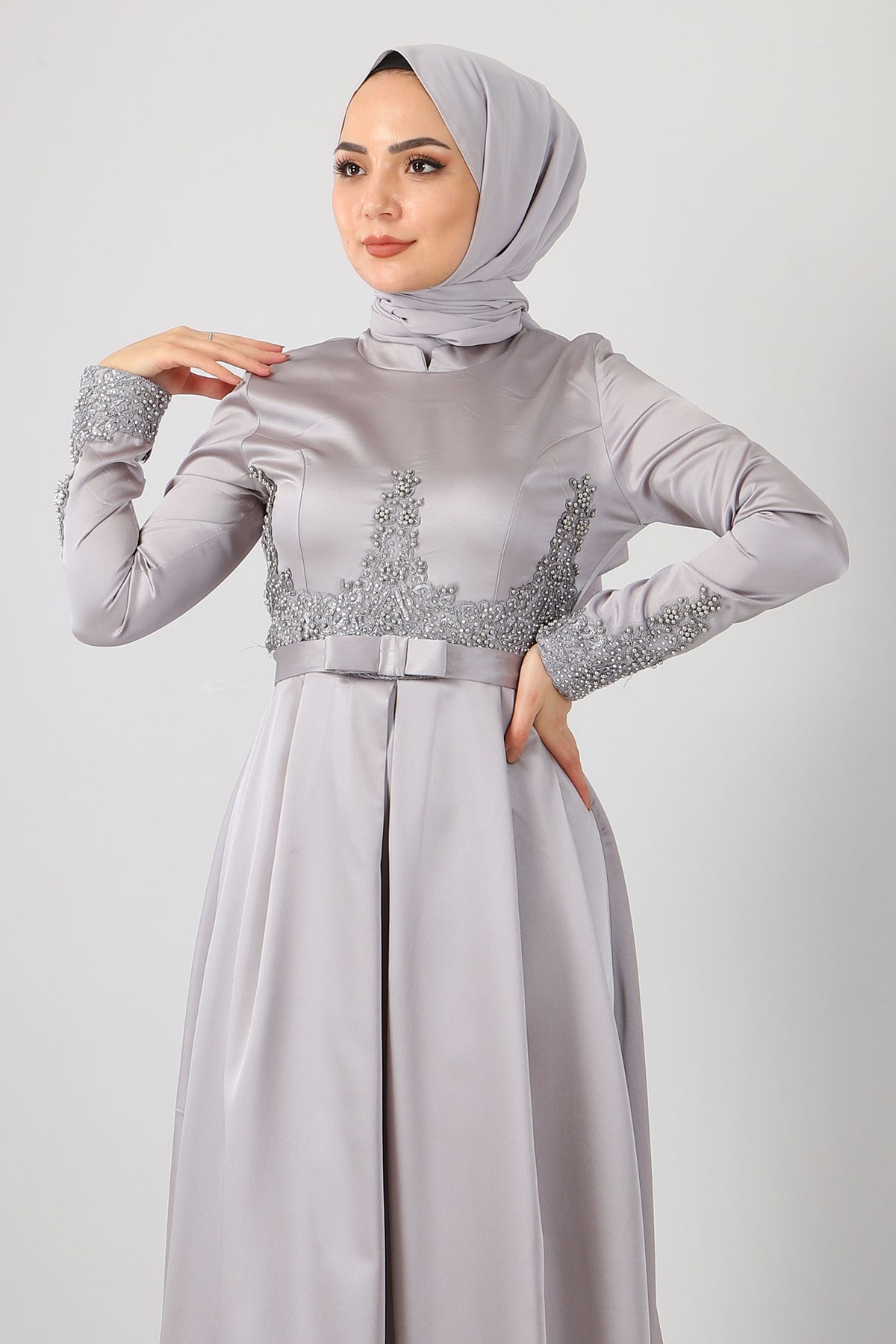 Dantelli İncili Saten Abiye Gümüş 8947
