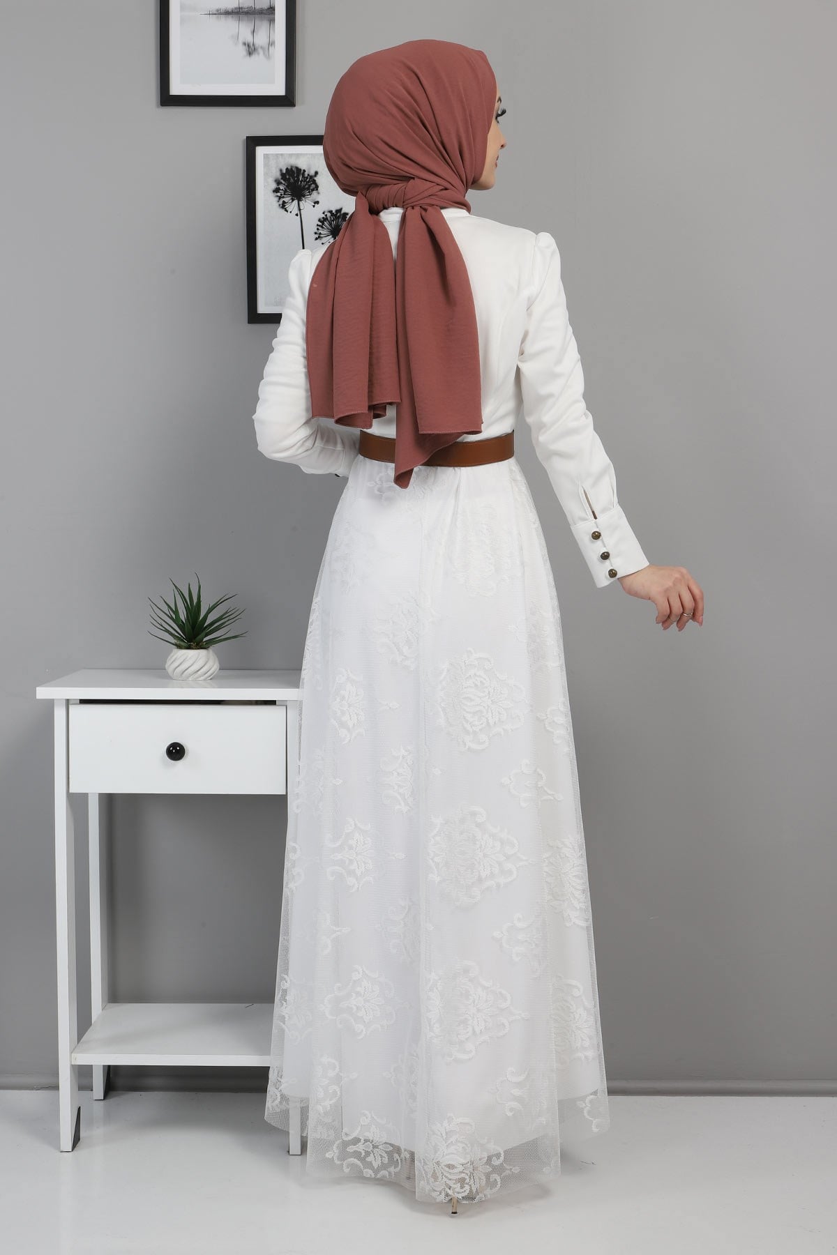 Dantelli Kemerli Elbise Beyaz 8649
