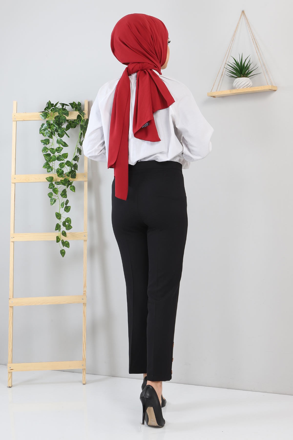 Düğme Detaylı Pantolon Siyah 10632