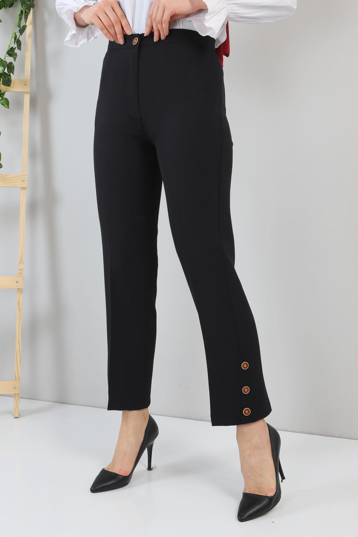 Düğme Detaylı Pantolon Siyah 10632