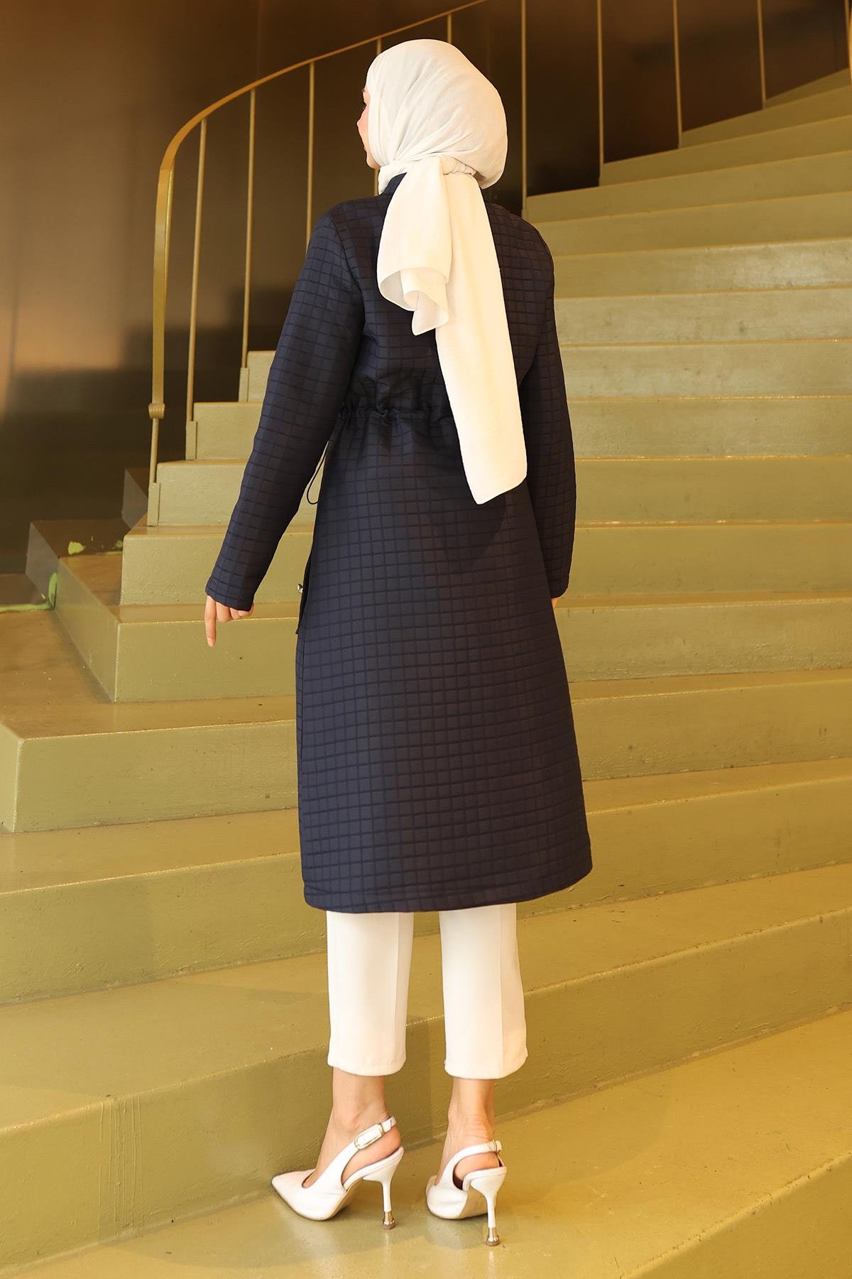 Düğmeli Beli Bağcıklı Kapitone Kap Lacivert 19289