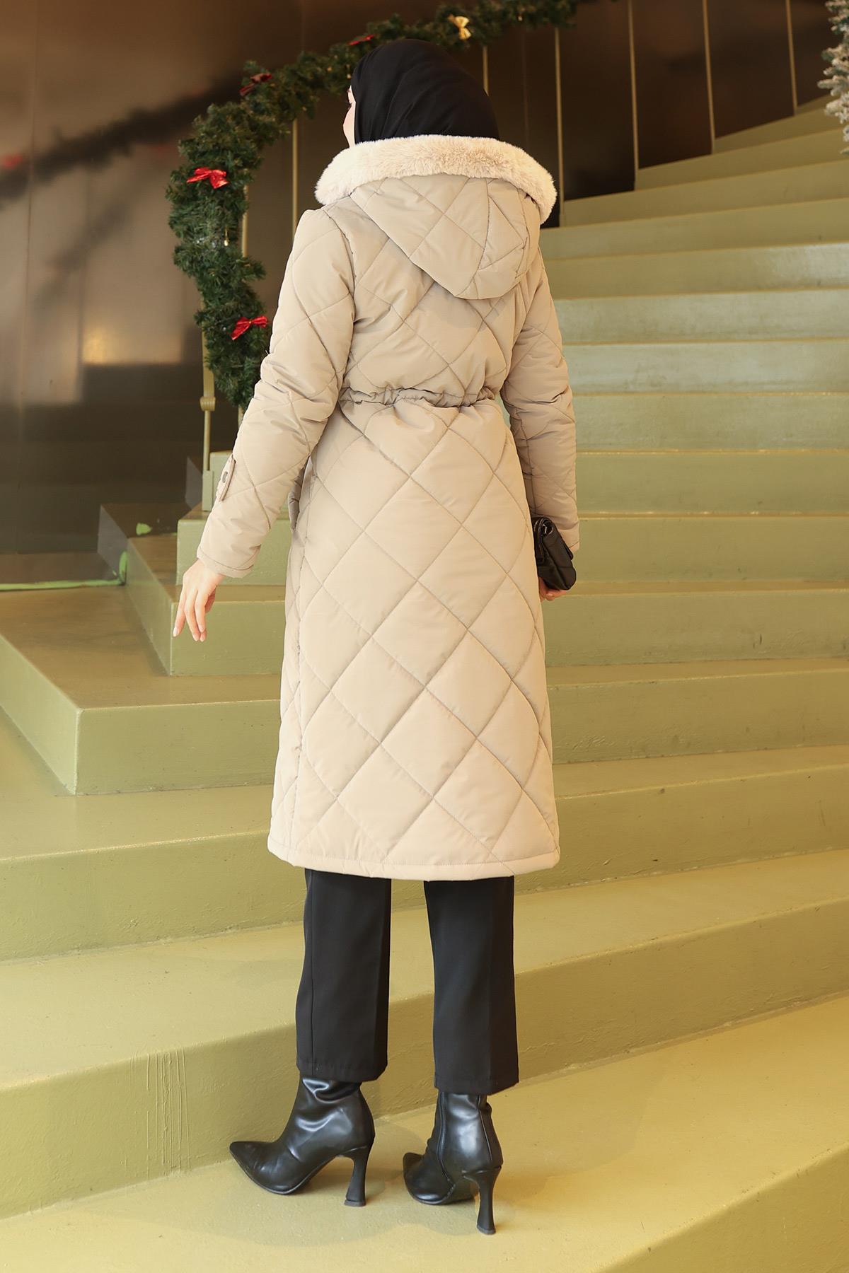 Fermuarlı Beli Bağcıklı Kapitone Mont Bej 19283