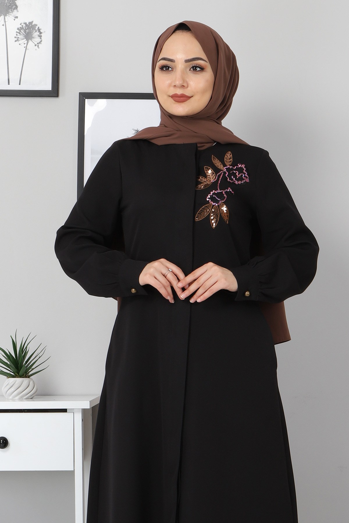 Nakış Detaylı Tesettür Ferace Siyah 10770