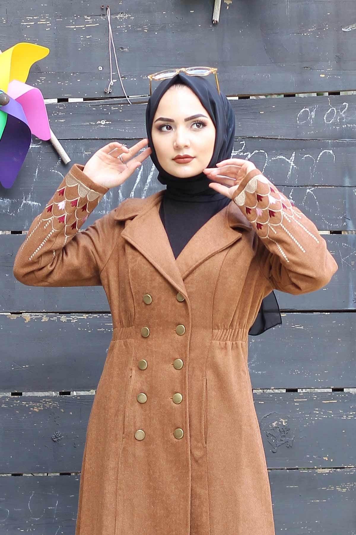 Nakış Detaylı Tesettür Kaşe Taba Taba 10159-6
