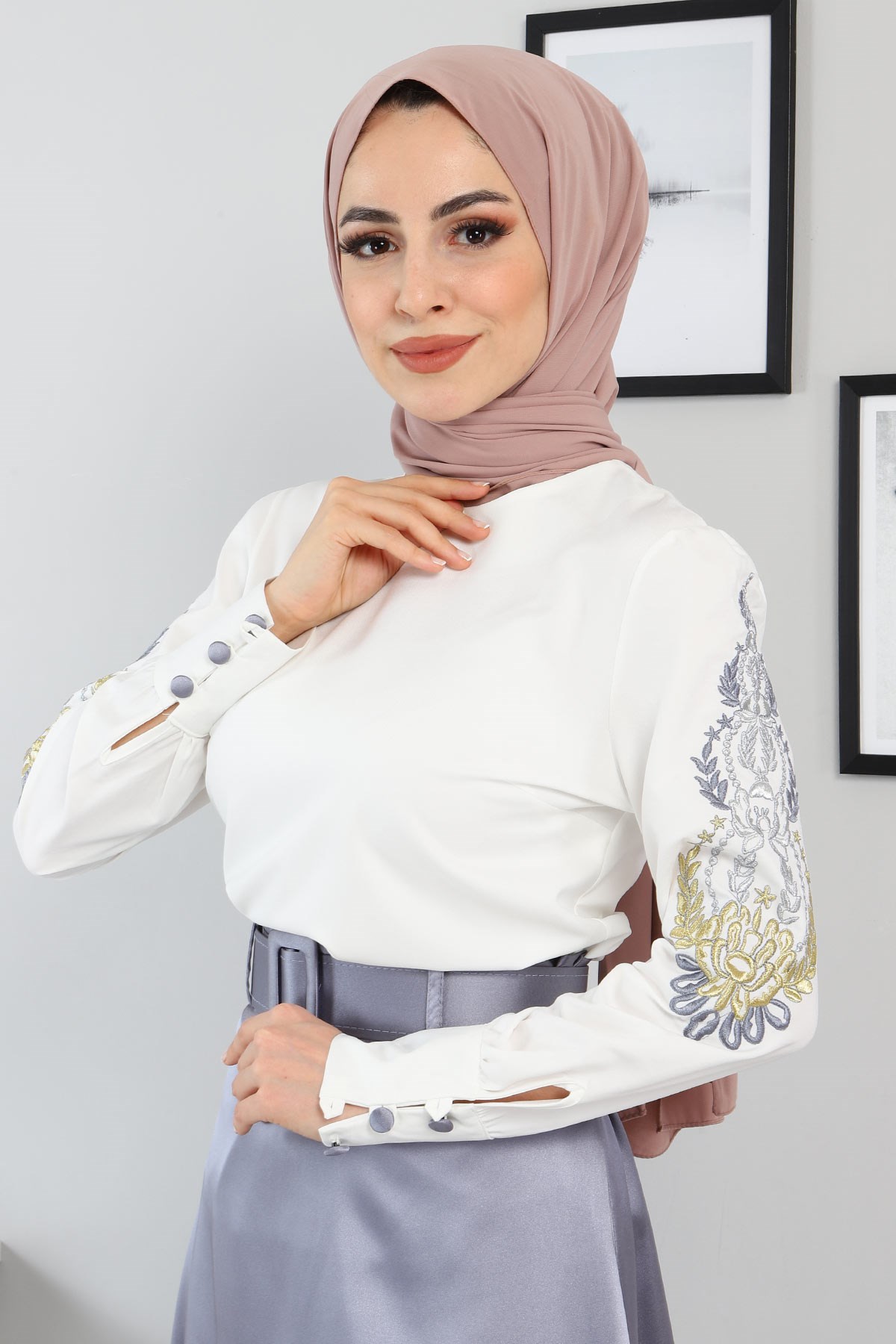 Nakışlı Etekli Takım Gri 8580