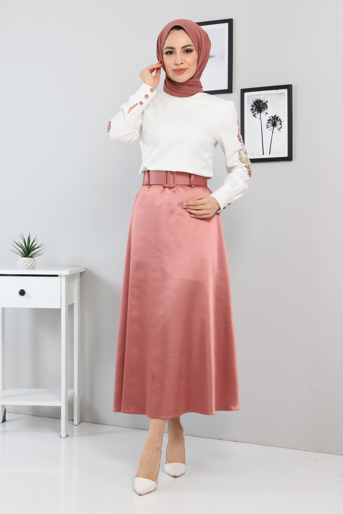 Nakışlı Etekli Takım Gül Kurusu 8580