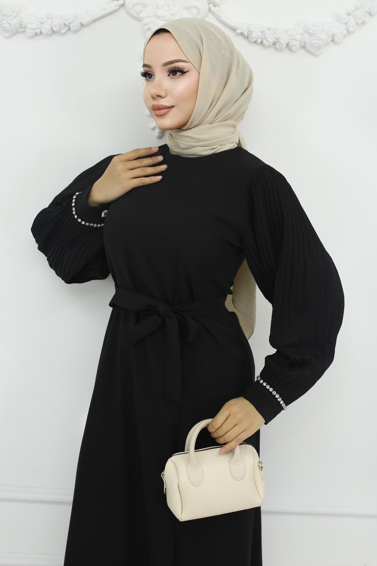 Piliseli Yırtmaçlı Takım Siyah 19239