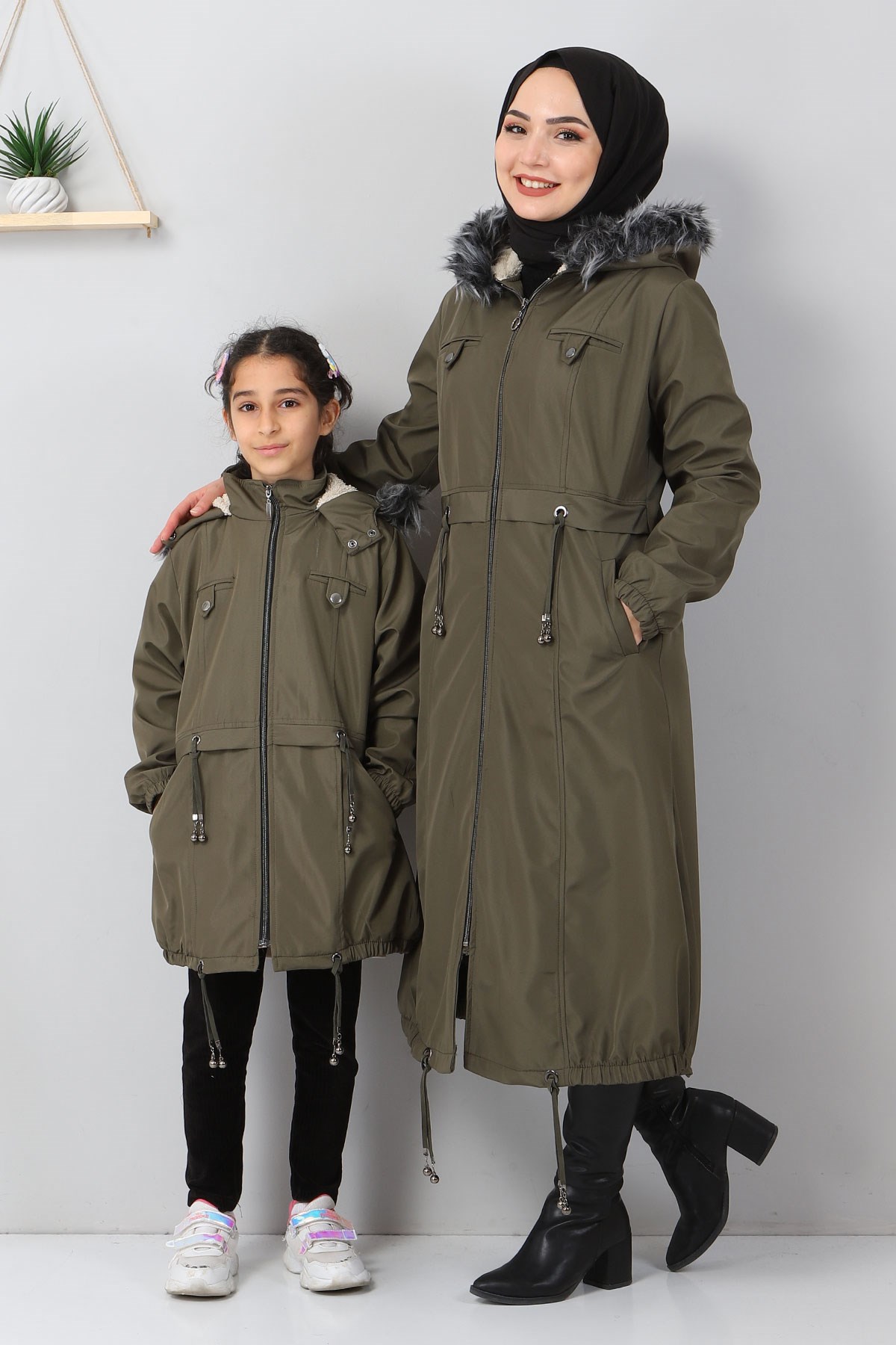 Püskül Detaylı Çocuk Mont Haki 10302
