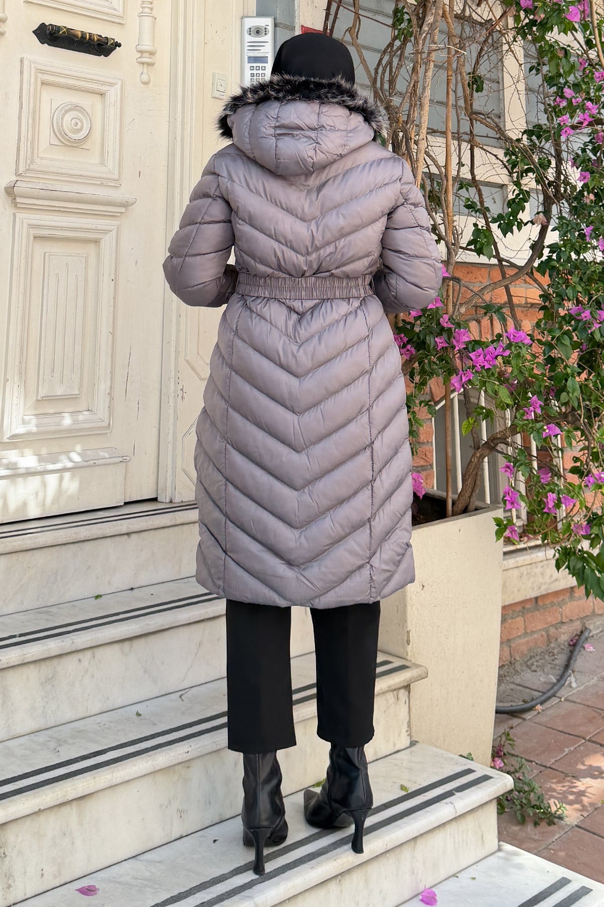 Roselia Uzun Kapitone Mont Gri 6157