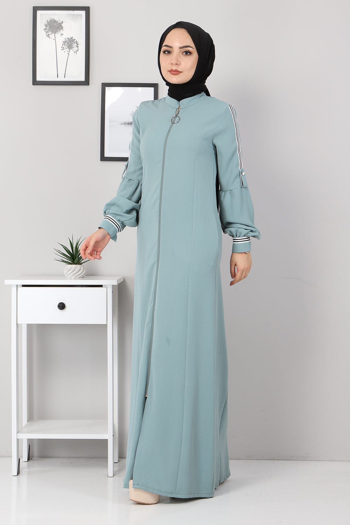 Şerit Detaylı Ferace Mint 10810