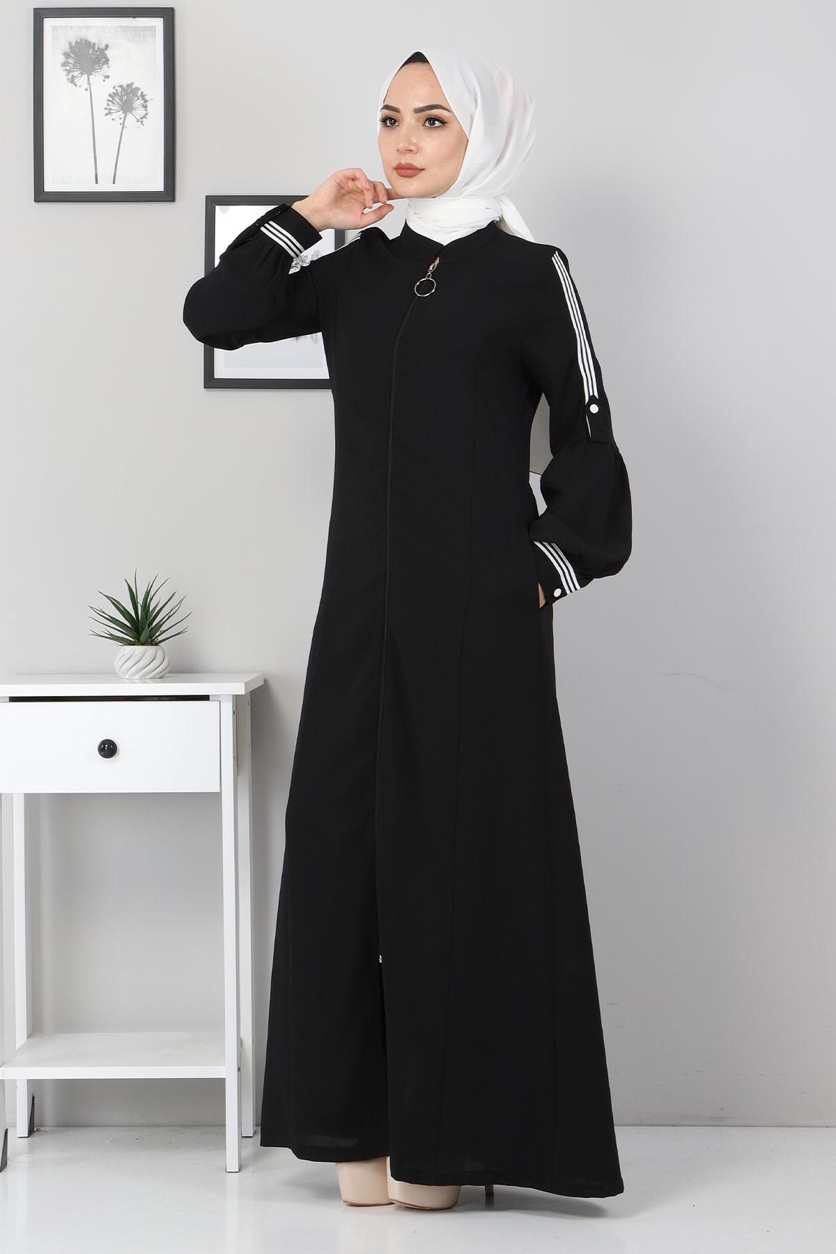 Şerit Detaylı Ferace Siyah 10810