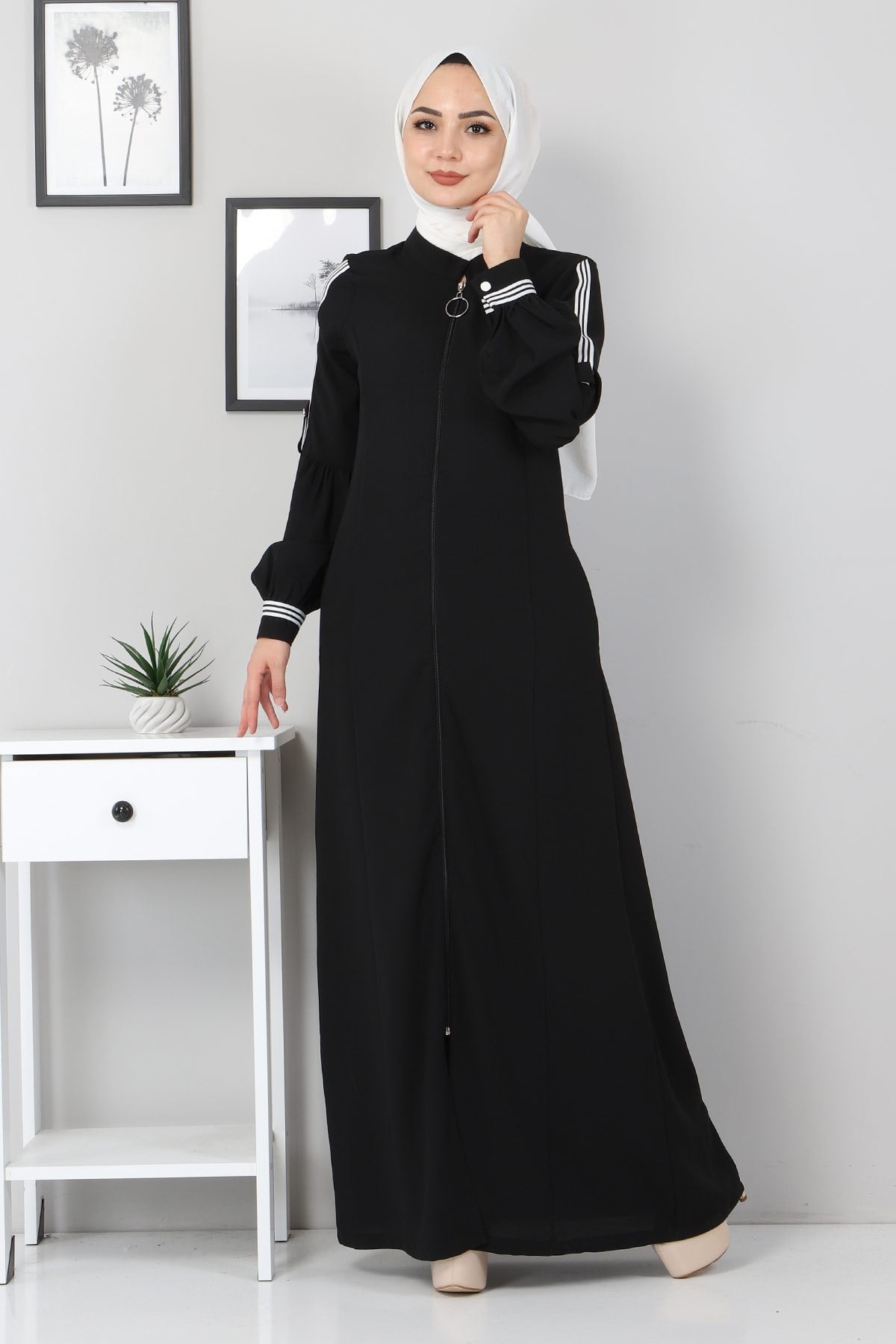 Şerit Detaylı Ferace Siyah 10810