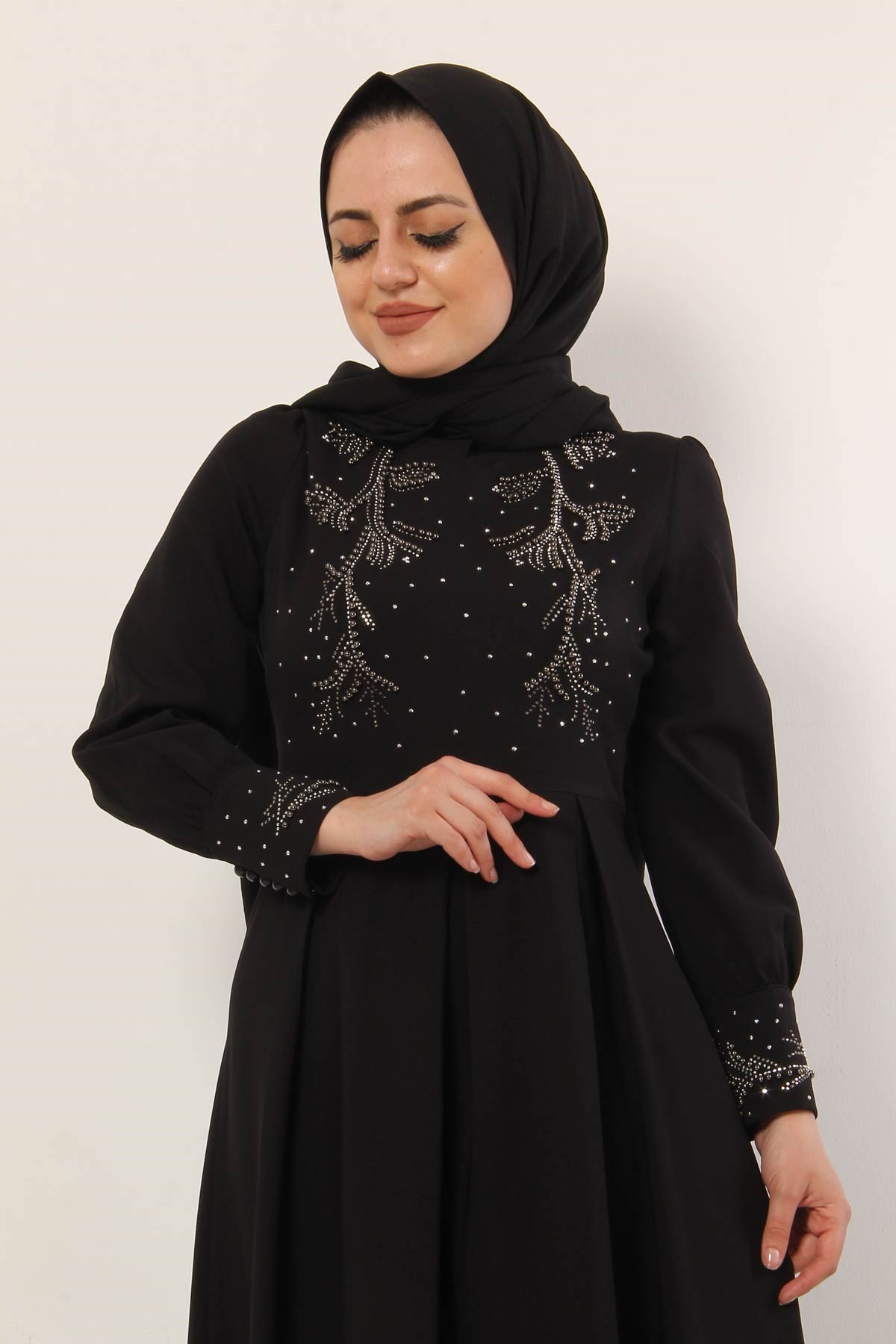 Taş Detay İncili Tesettür Elbise Siyah Siyah 9308-1