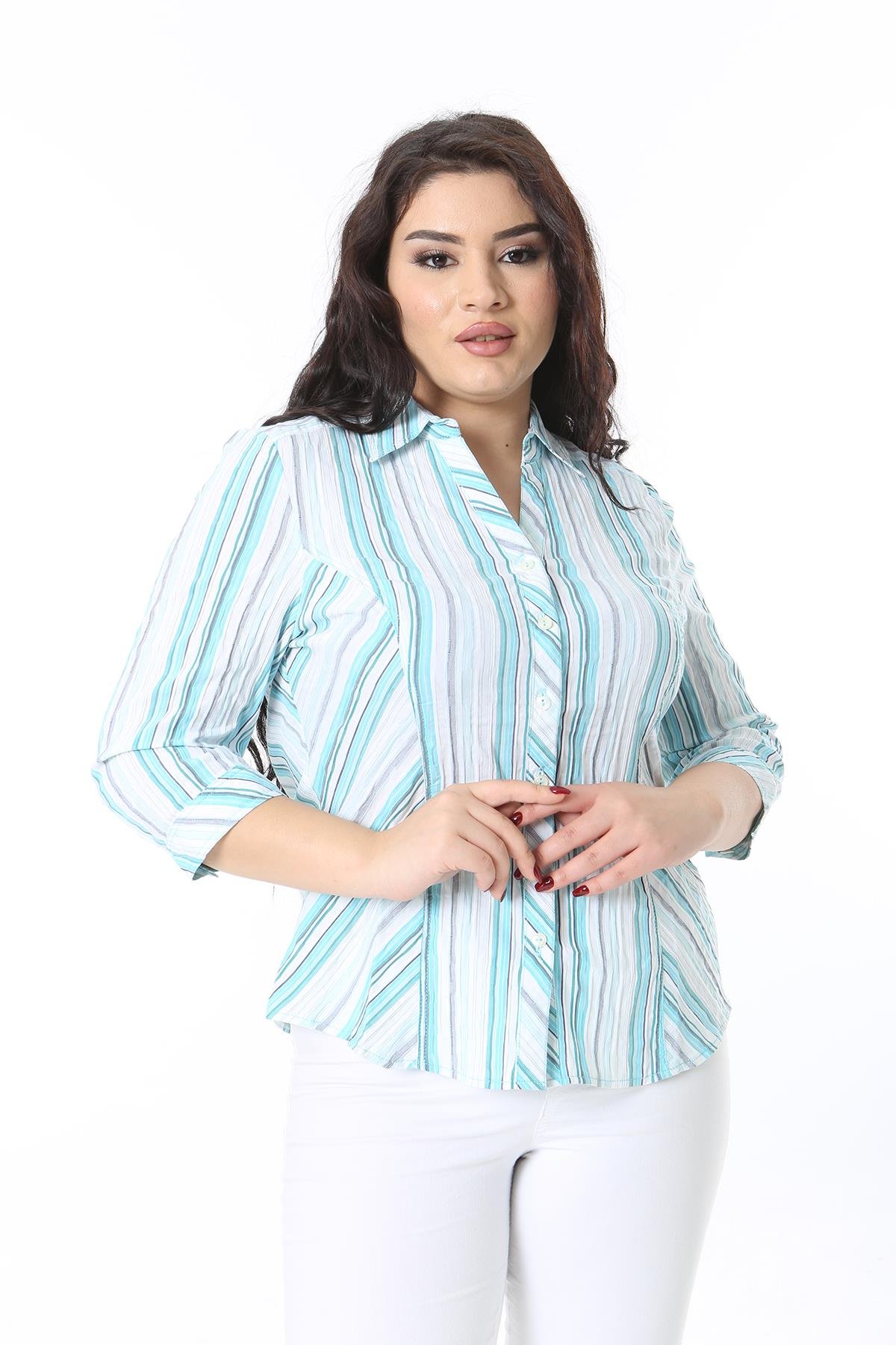 Kadın Büyük Beden Mavi Gofreli Kumaş Kup Detaylı Uzun Kollu Bluz 65N38750