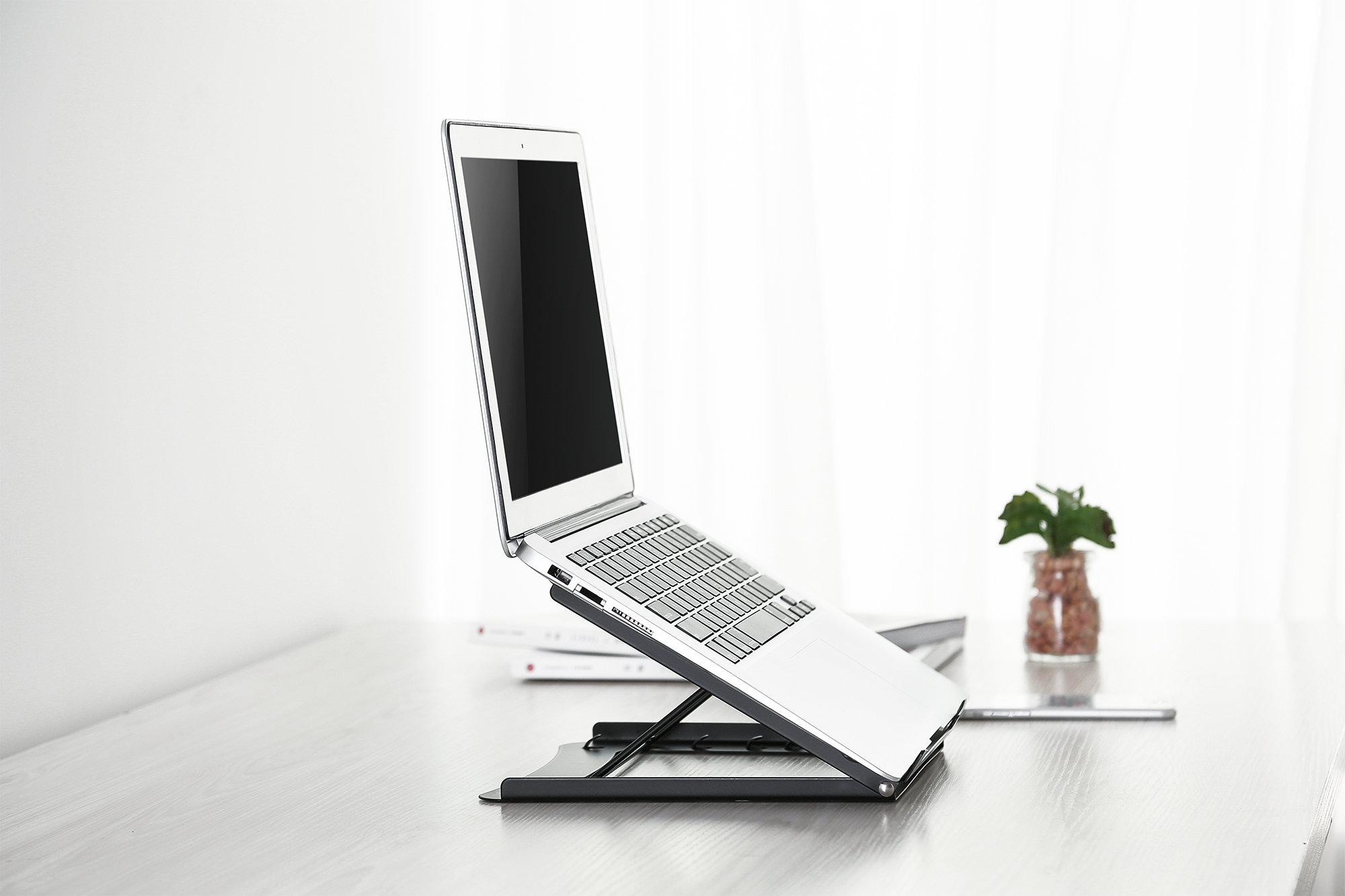 DIGITUS DA-90368 Ayarlanabilir Notebook Standı