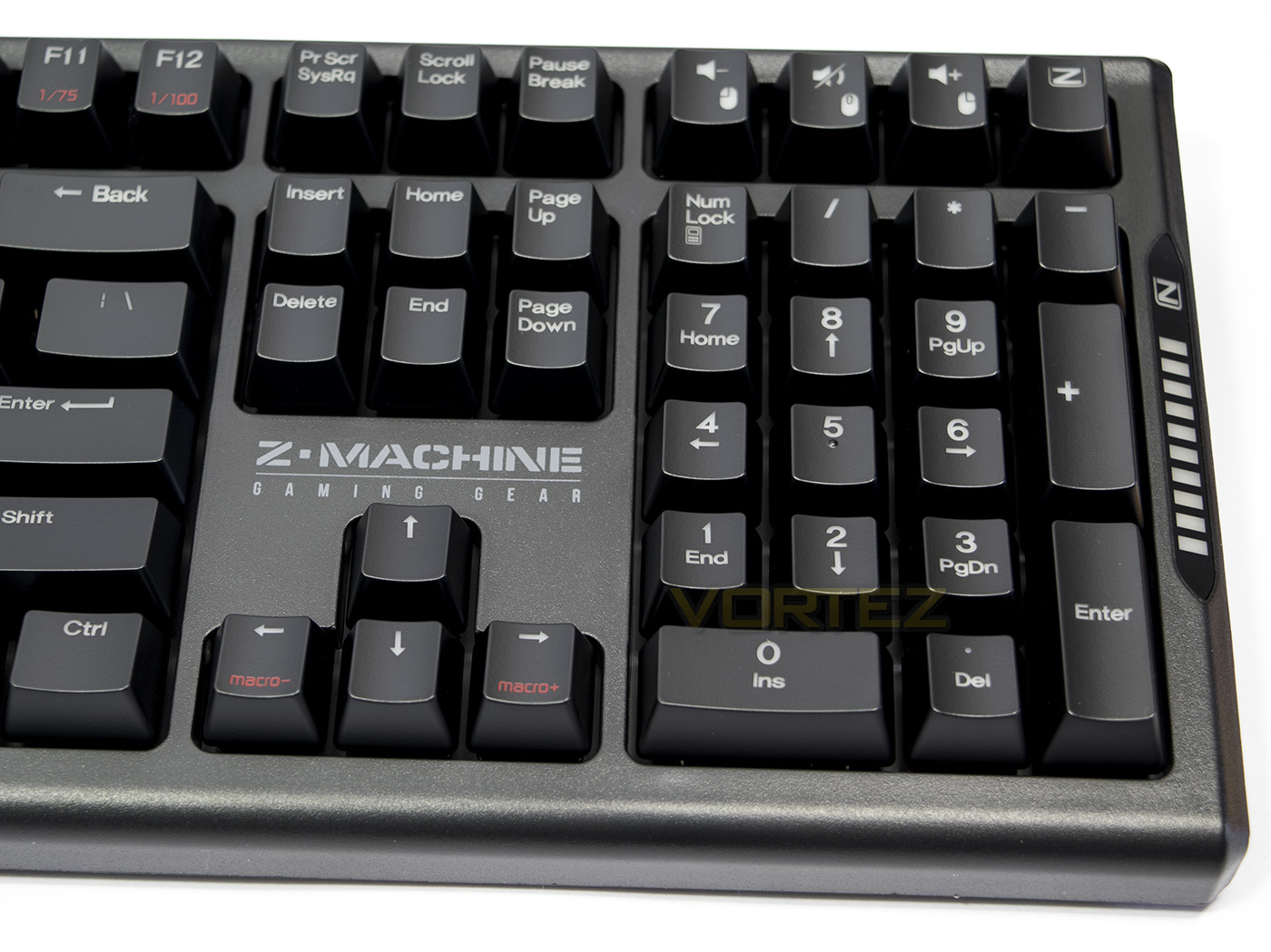 ZALMAN ZM-K700M Beyaz LED Aydınlatmalı MX Mekanik Oyuncu Klavye (USB)