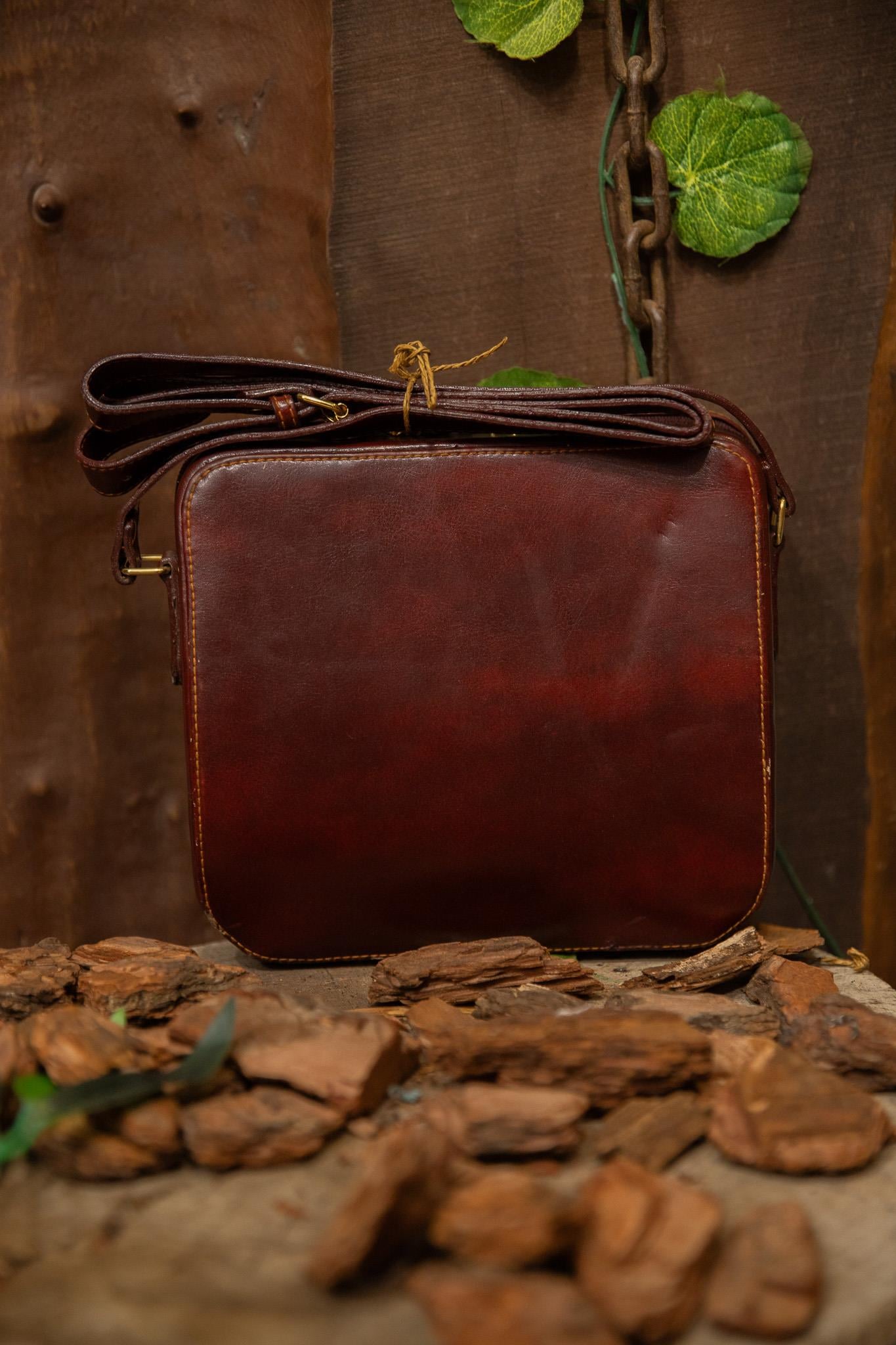 80's Burgundy Tooled Deri Çanta