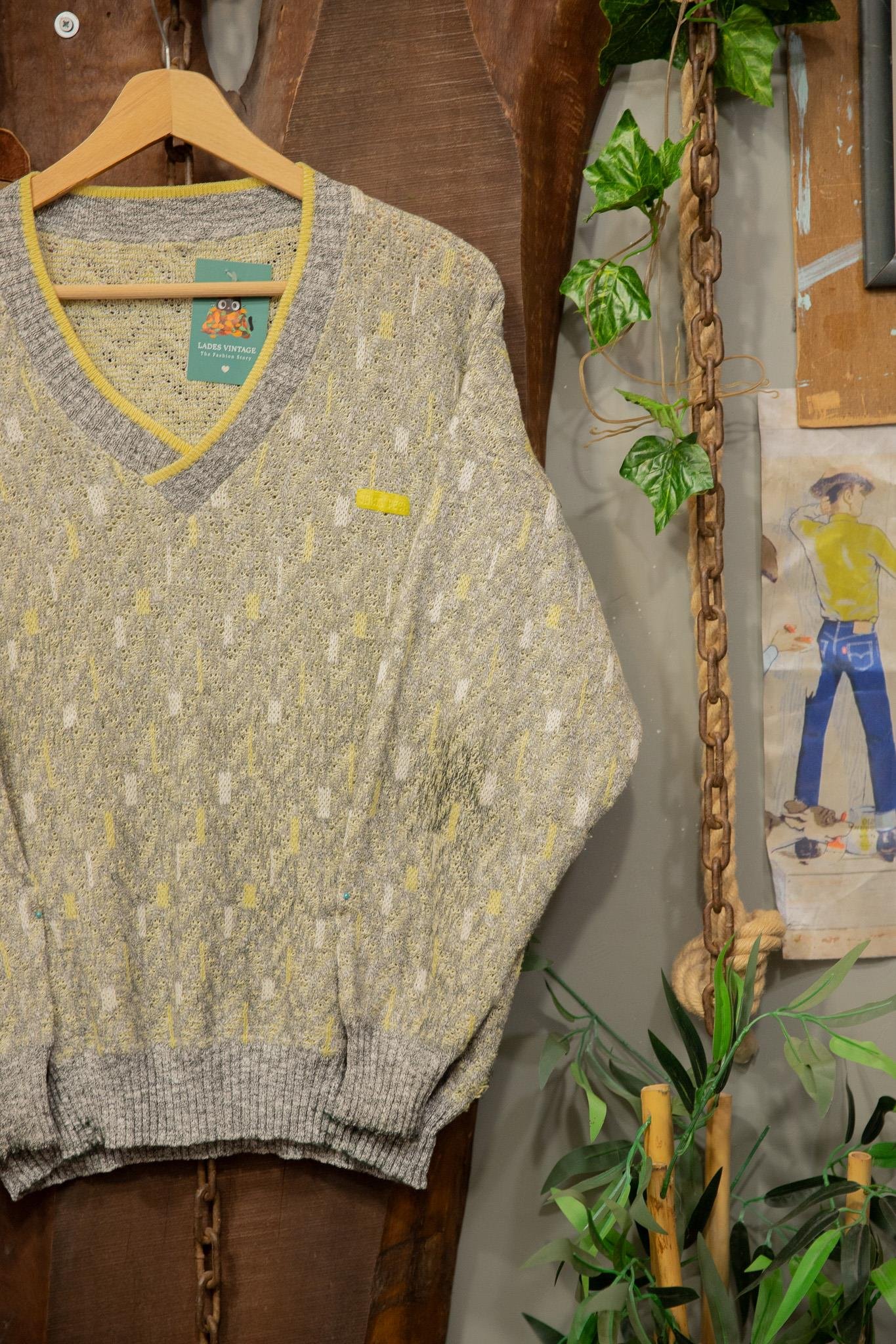 80's Yellow V Yaka Kazak