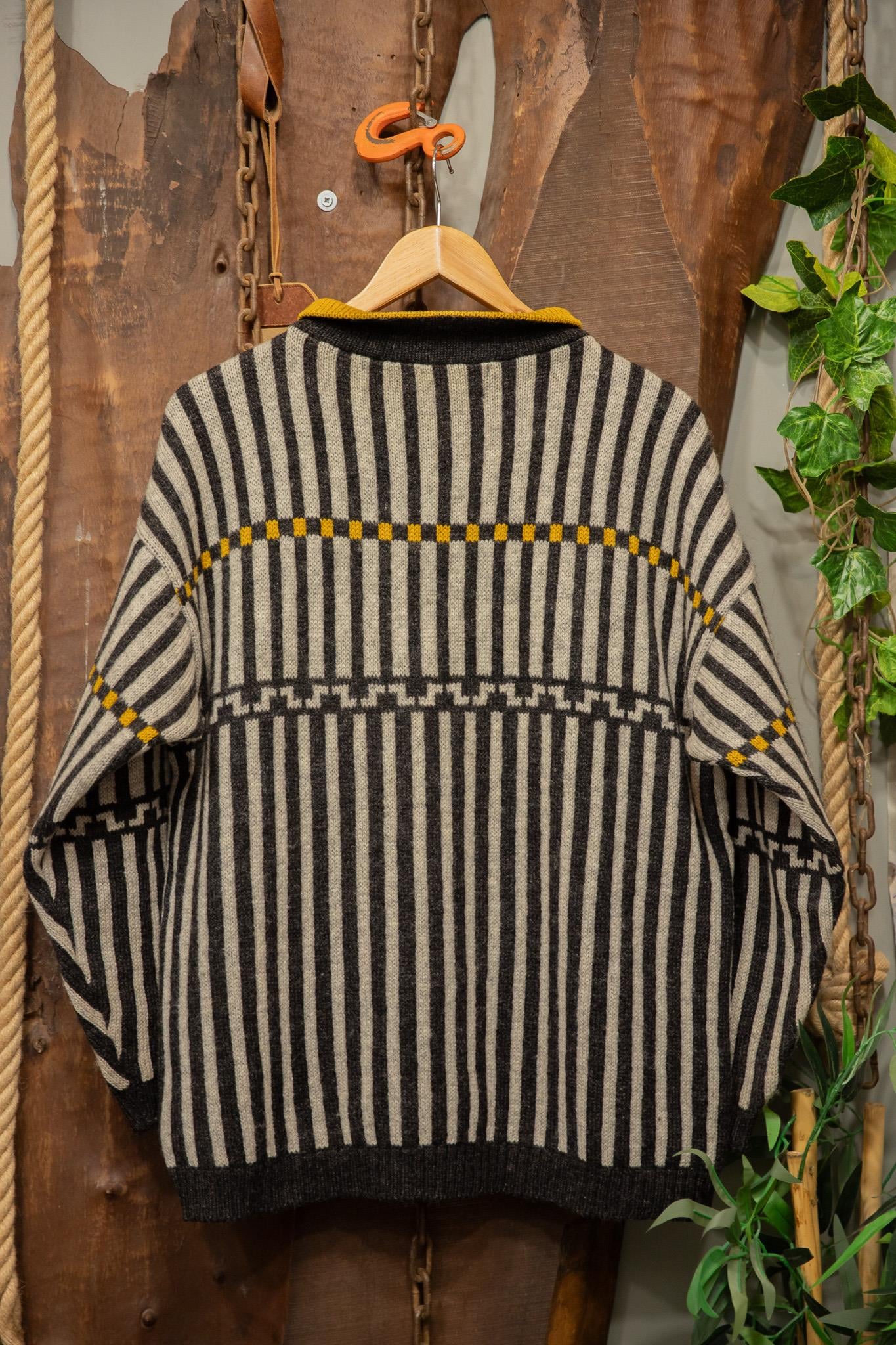 80s/90s Nordic Style Oversize Kazak
