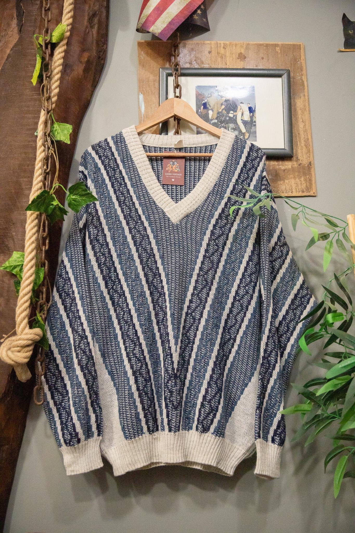 90's Coogi Wool V Yaka Kazak