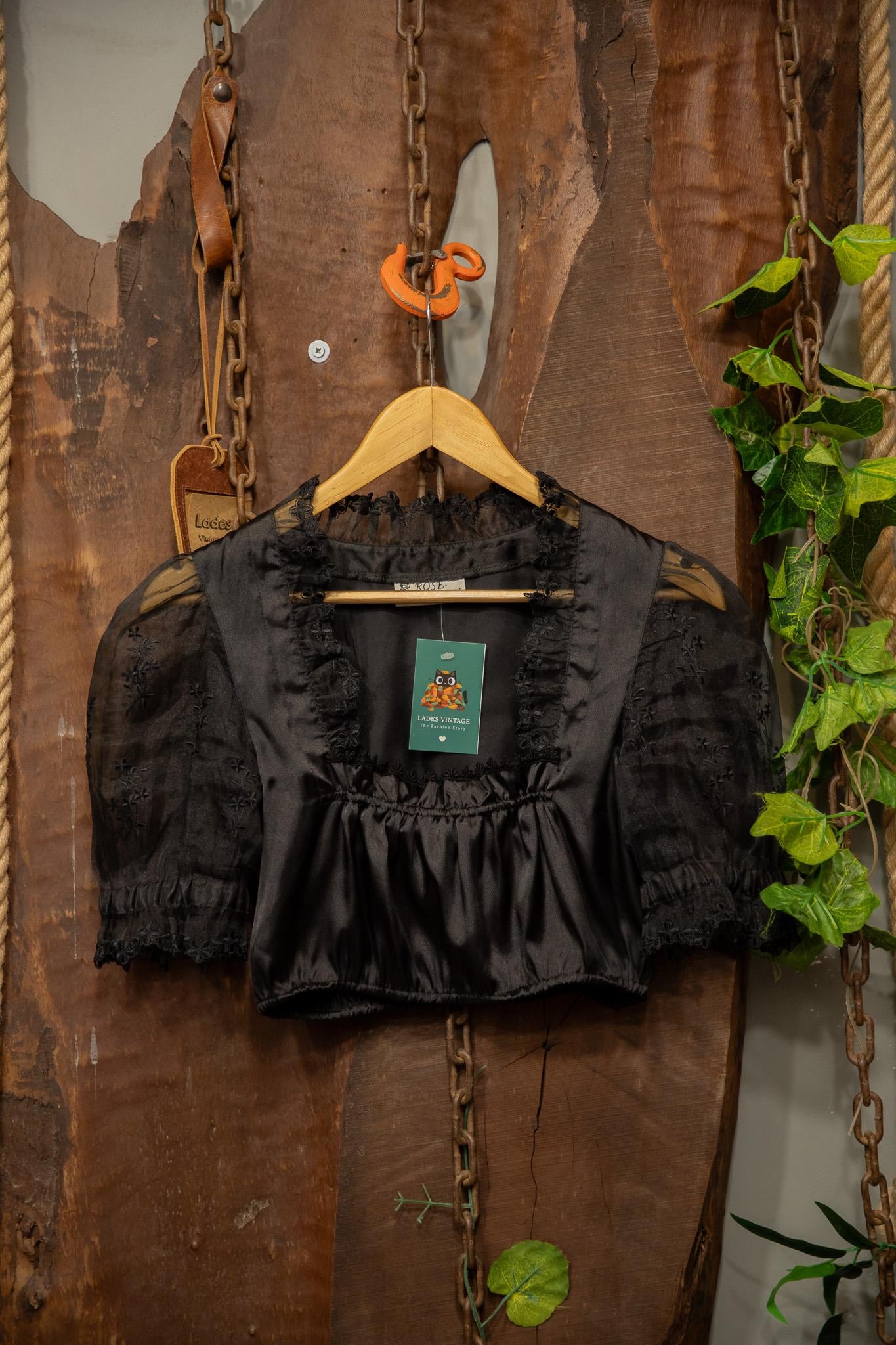 90's Saten Black Dantel Crop